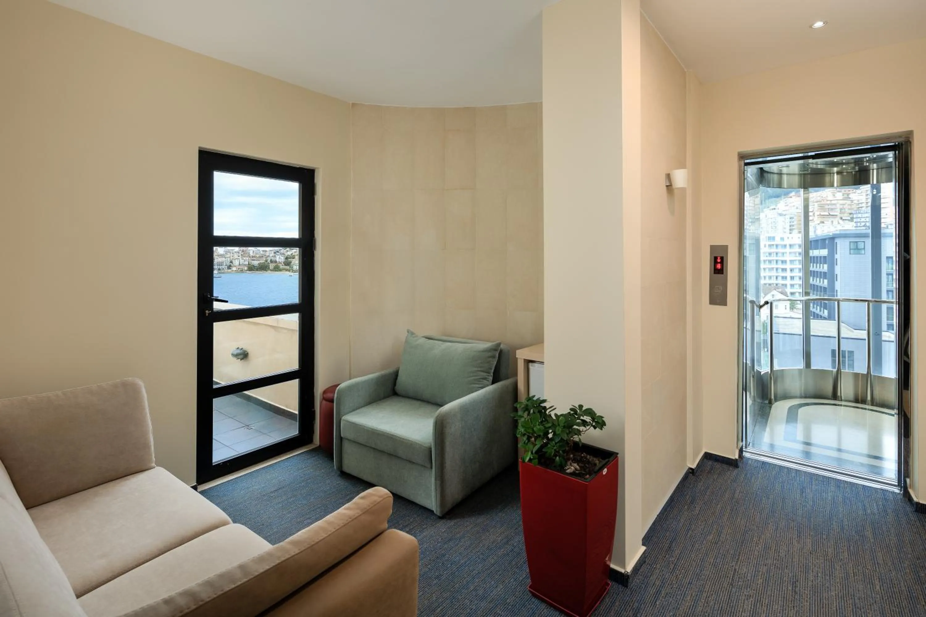 Seating area in Hotel Brilant Saranda