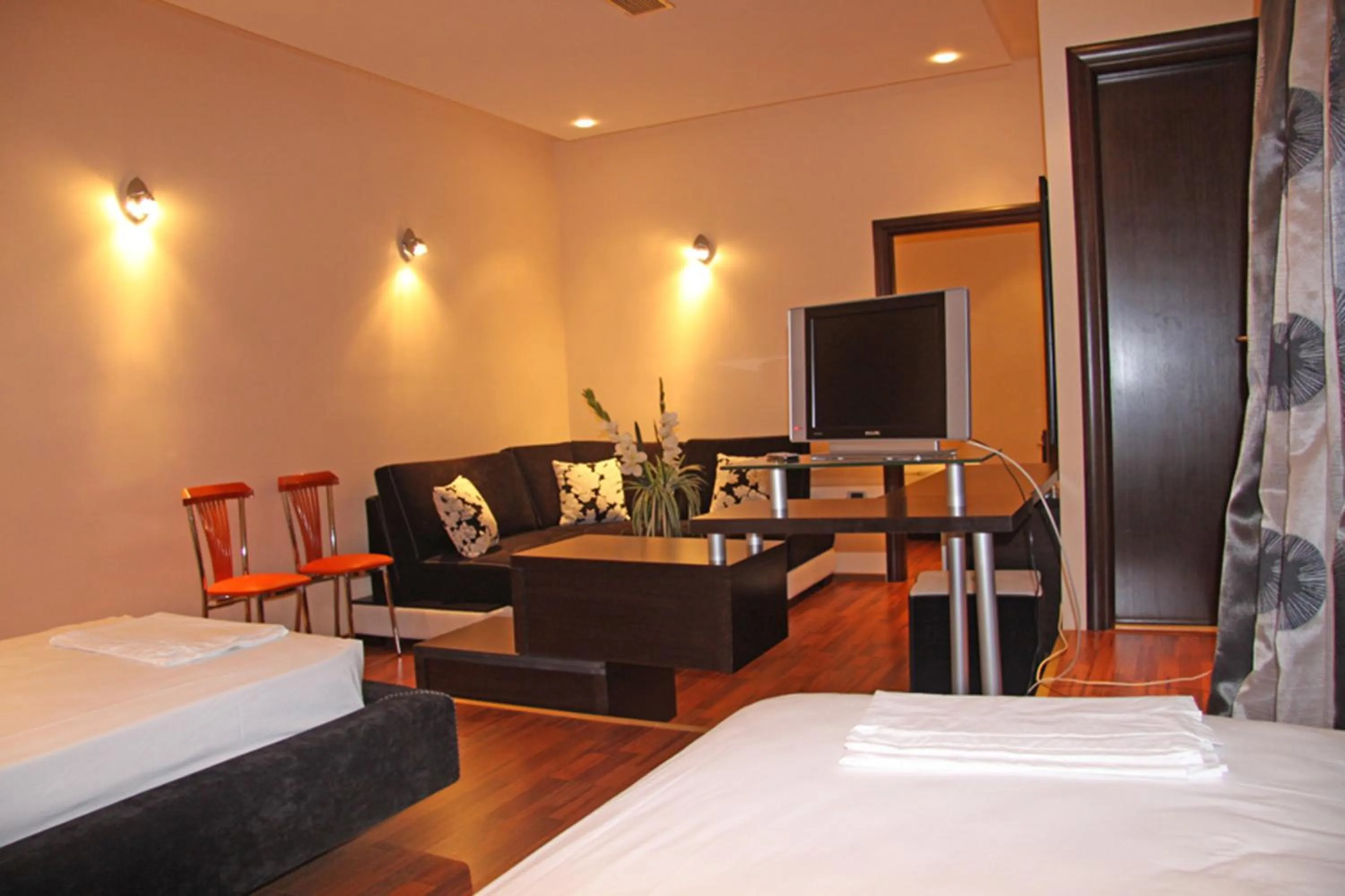 TV and multimedia, Bed in Hotel Brilant Saranda