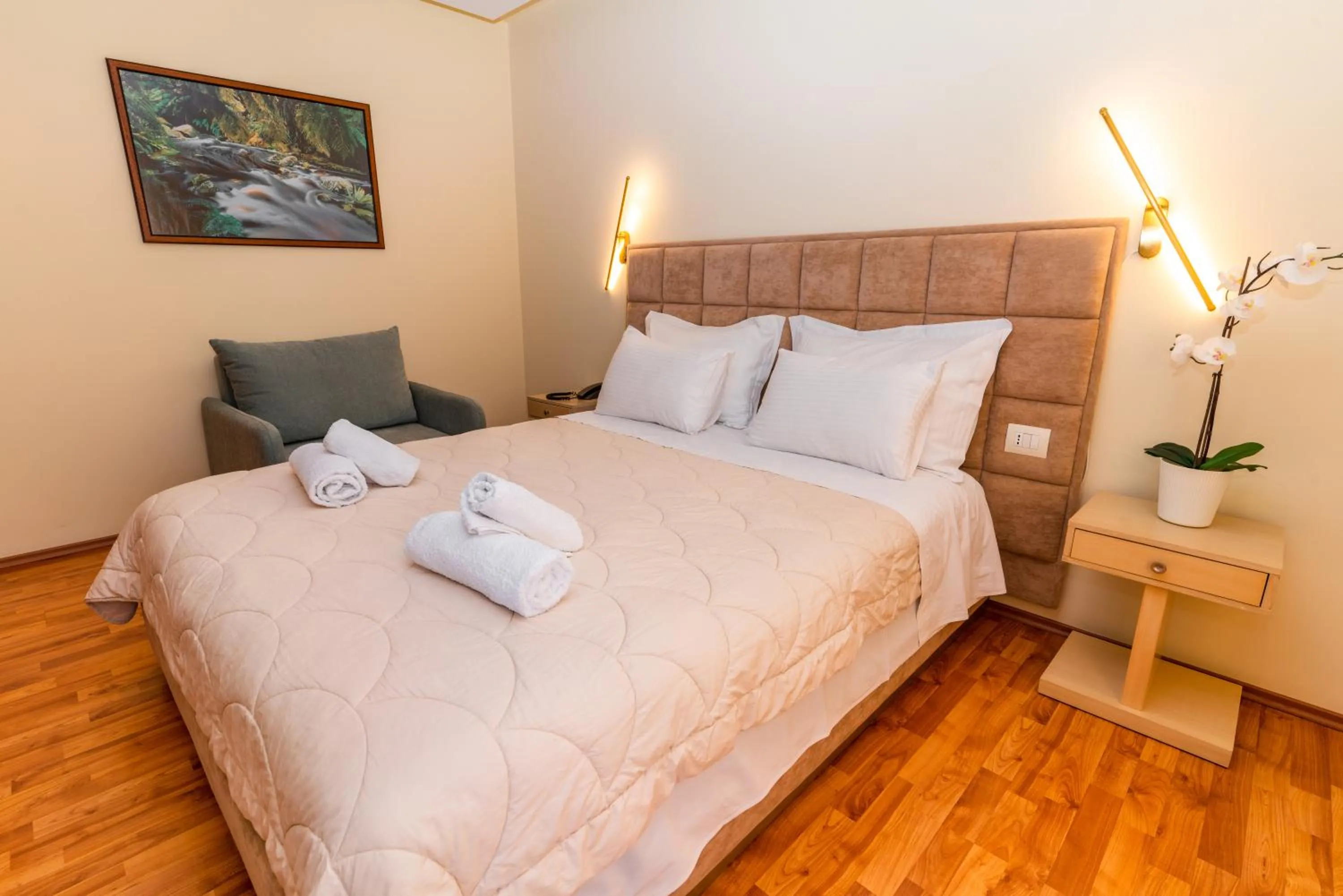 Photo of the whole room, Bed in Hotel Brilant Saranda