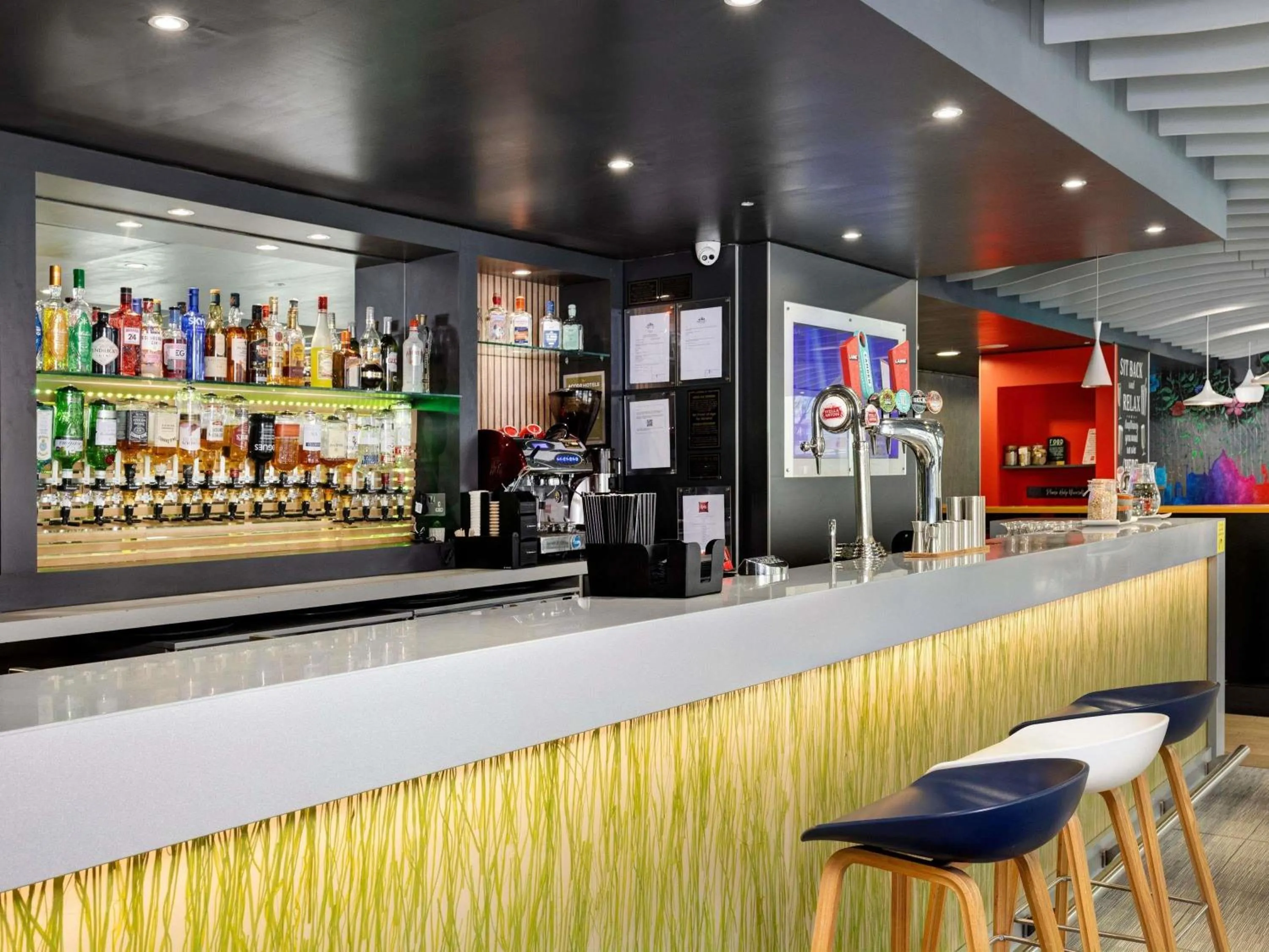 Property building in ibis Brighton City Centre - Station