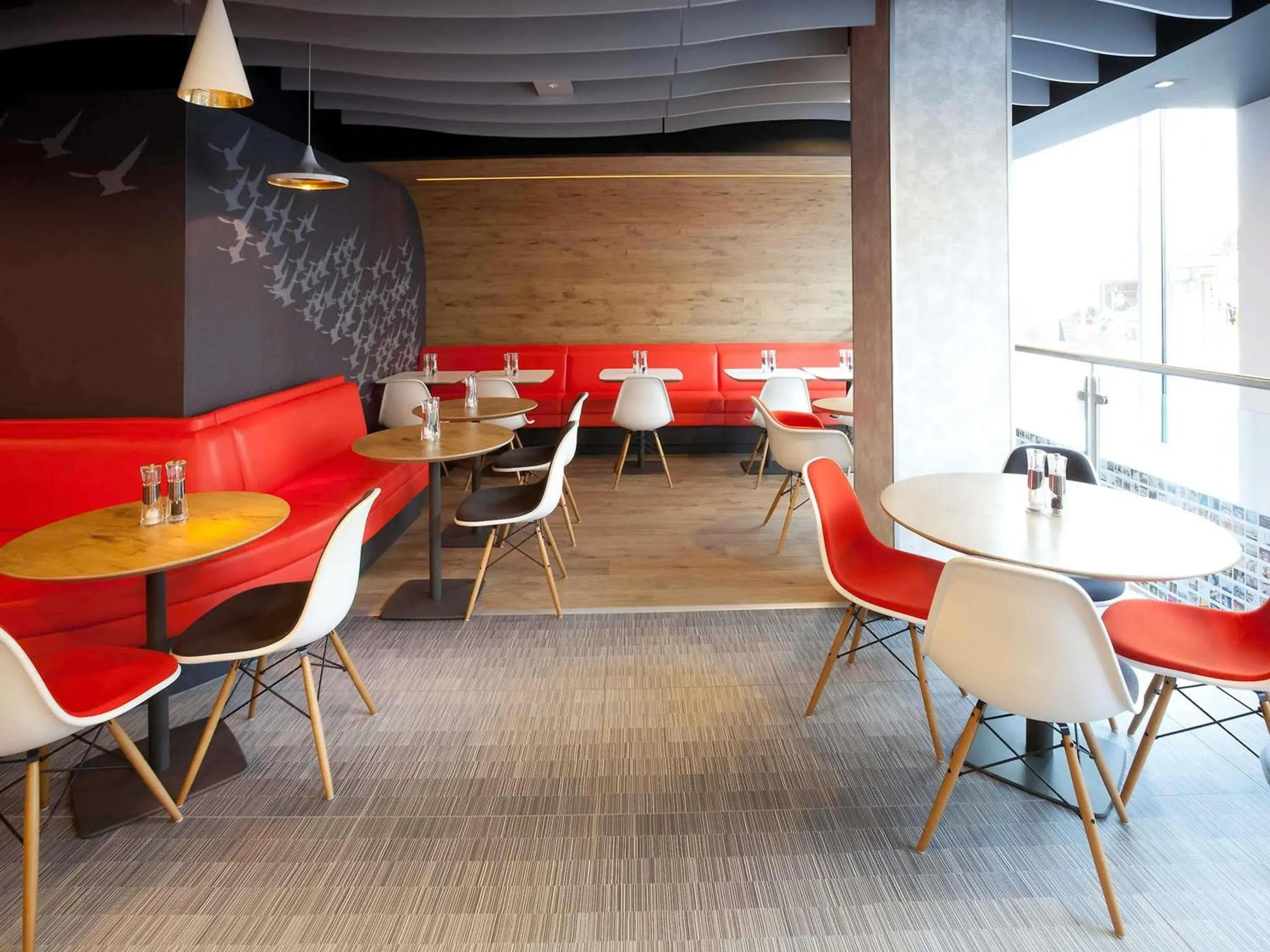 Restaurant/places to eat in ibis Brighton City Centre - Station Restaurant/places to eat in ibis Brighton City Centre - Station