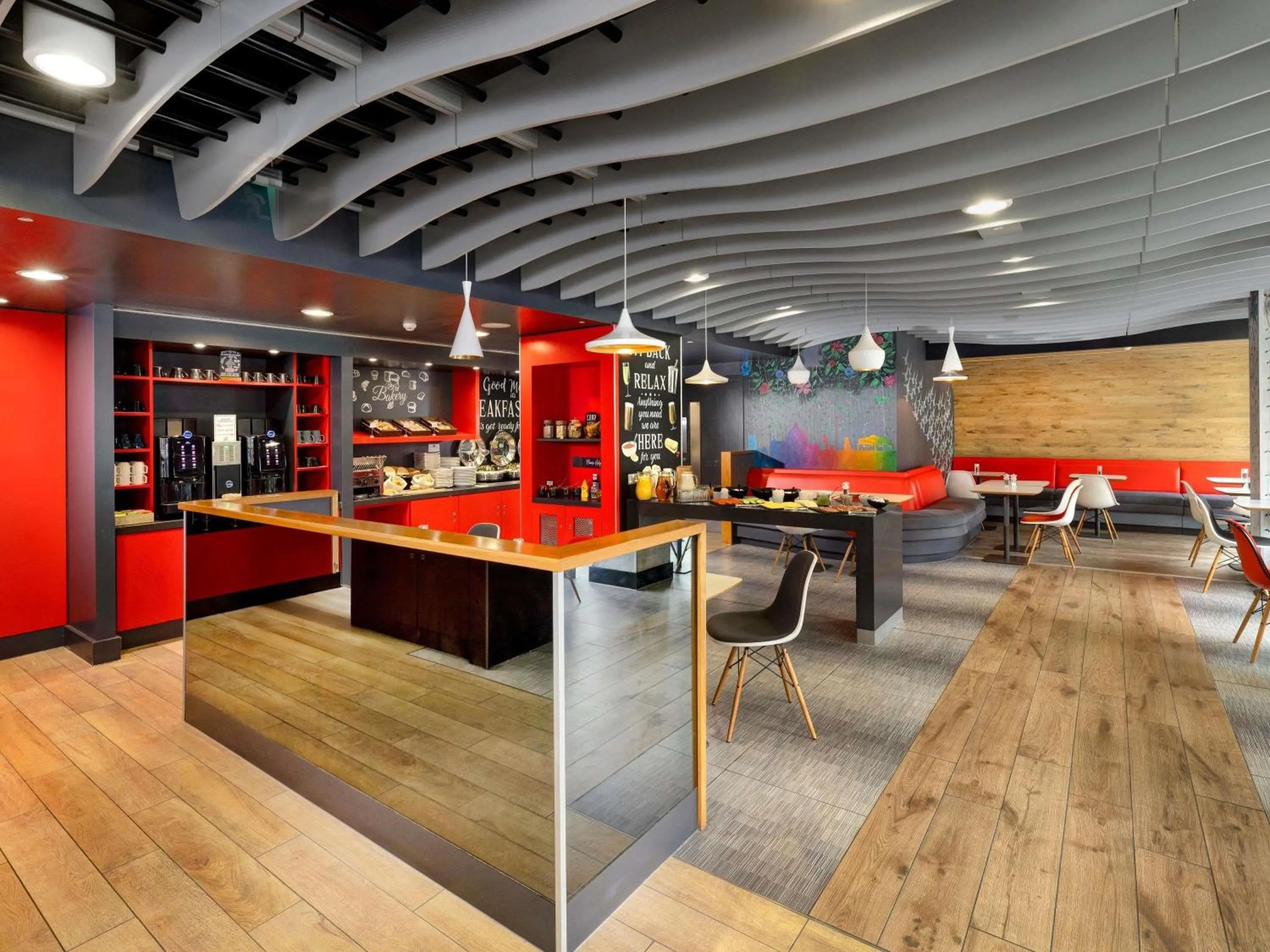 Lounge or bar in ibis Brighton City Centre - Station