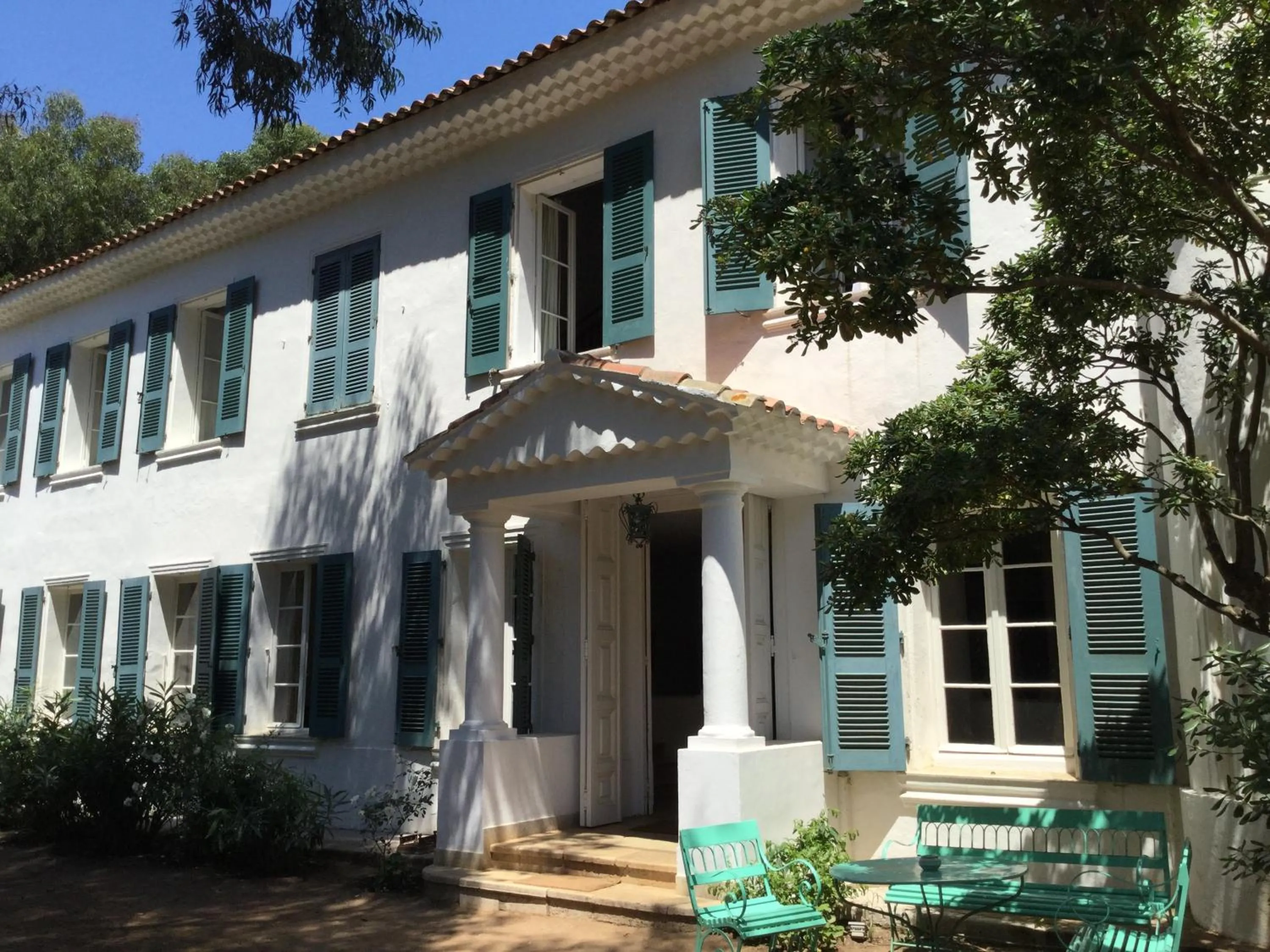 Facade/entrance in Le Manoir de Port-Cros