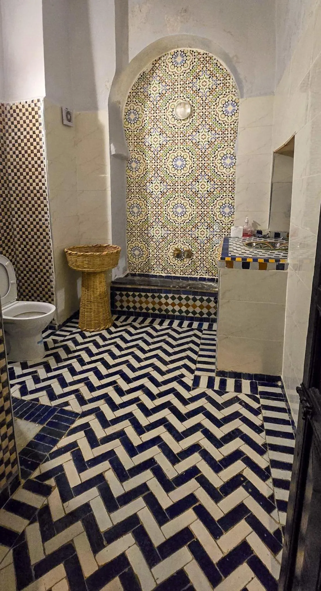 Toilet, Bed in Riad Zina Fes - Elegance in the Heart of Fes