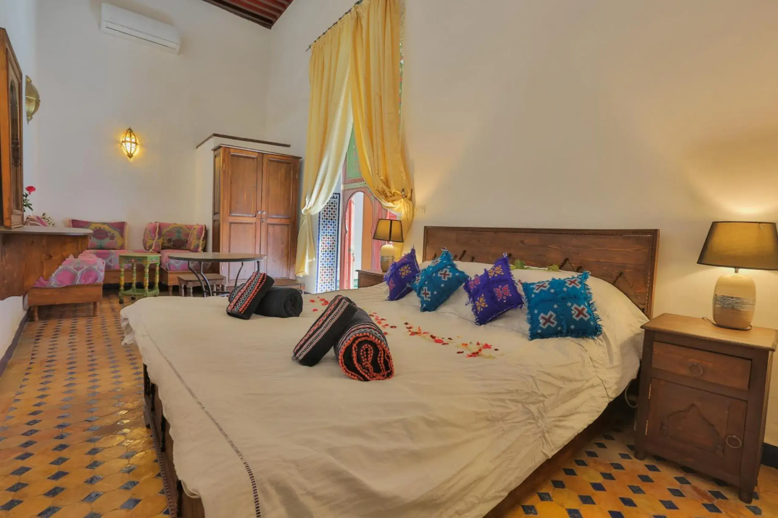 Deluxe Double Room in Riad Zina Fes - Elegance in the Heart of Fes Deluxe Double Room in Riad Zina Fes - Elegance in the Heart of Fes