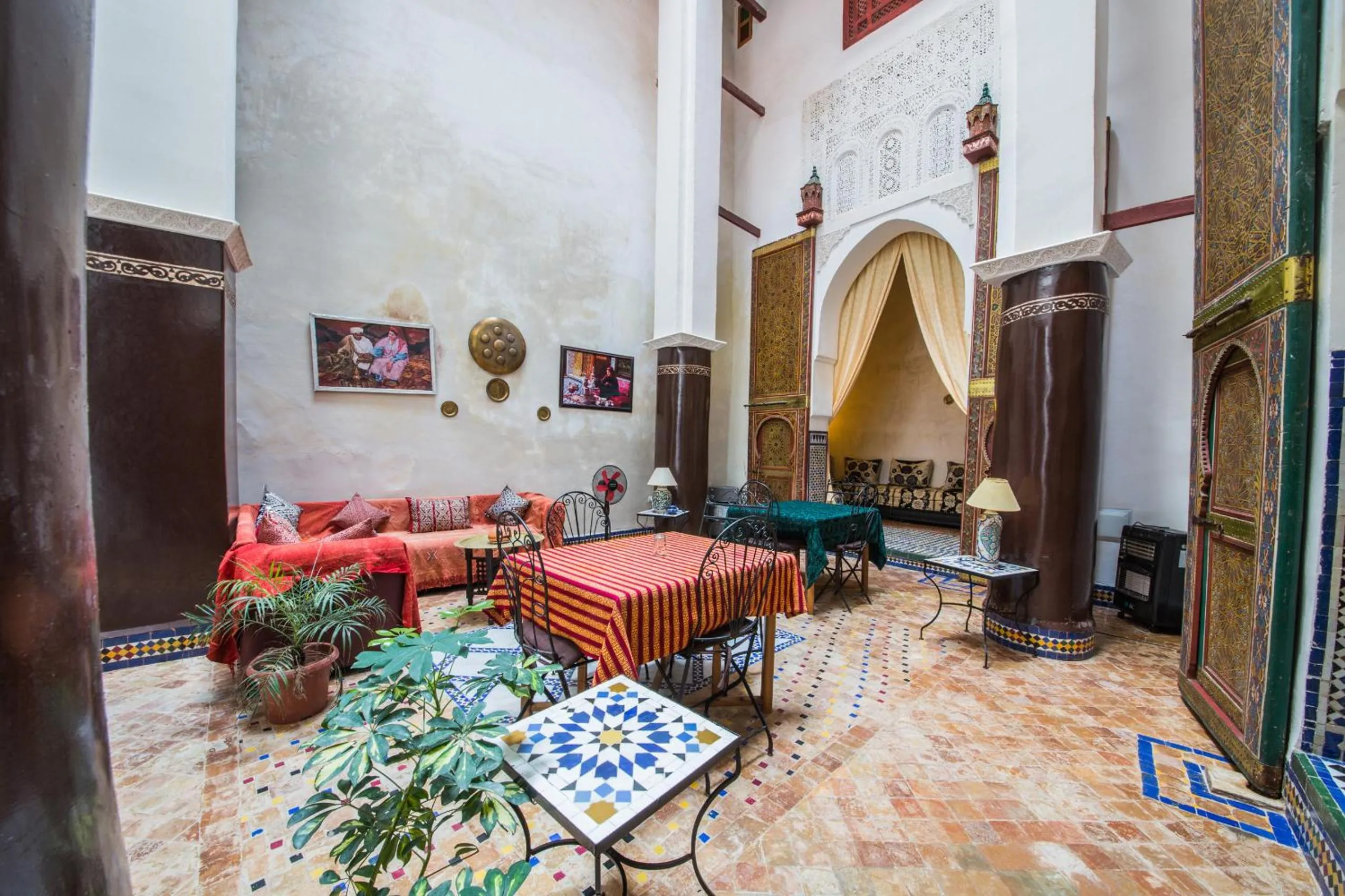 Restaurant/places to eat in Riad Zina Fes - Elegance in the Heart of Fes