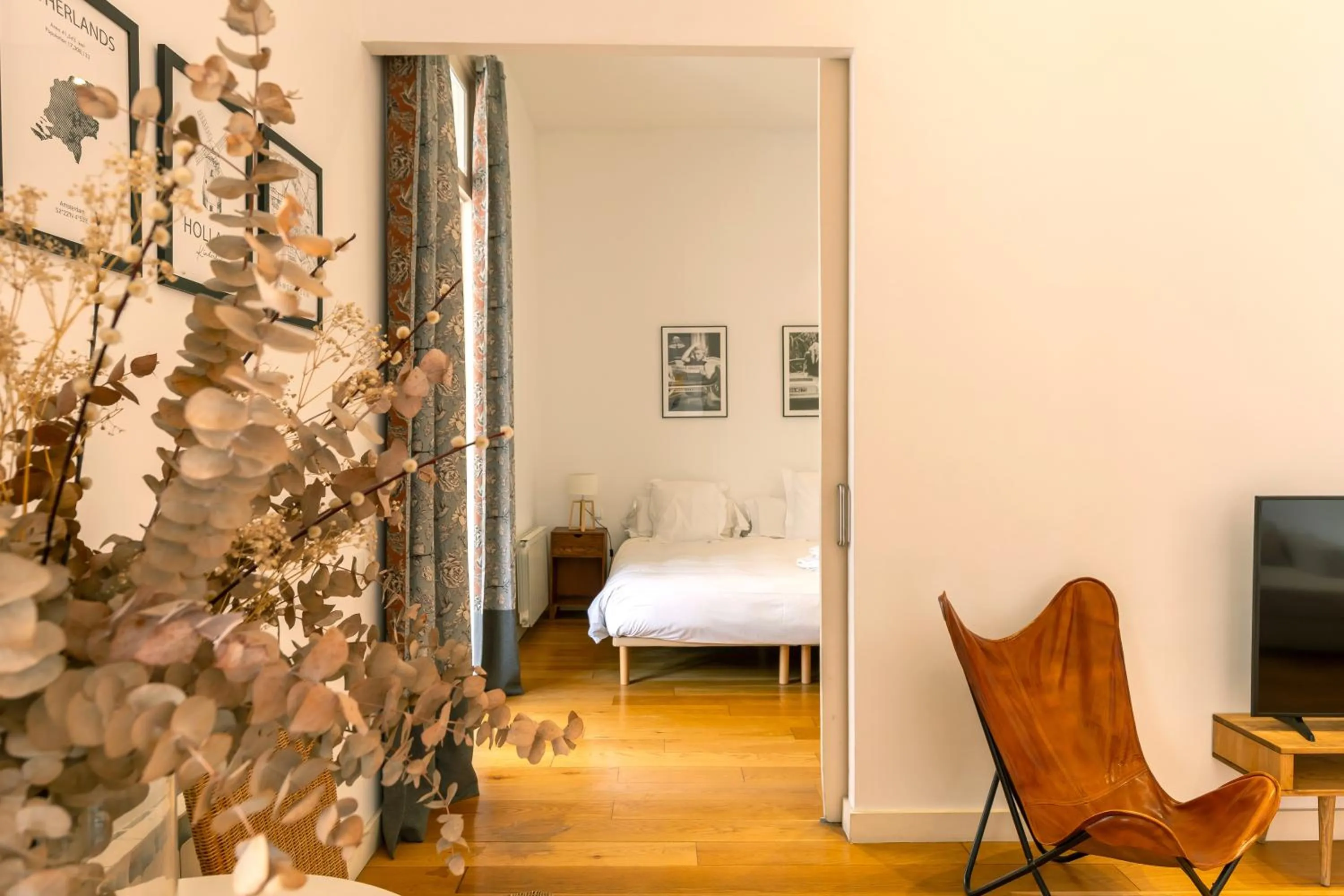 Bedroom, Bed in BCN Apartments 41