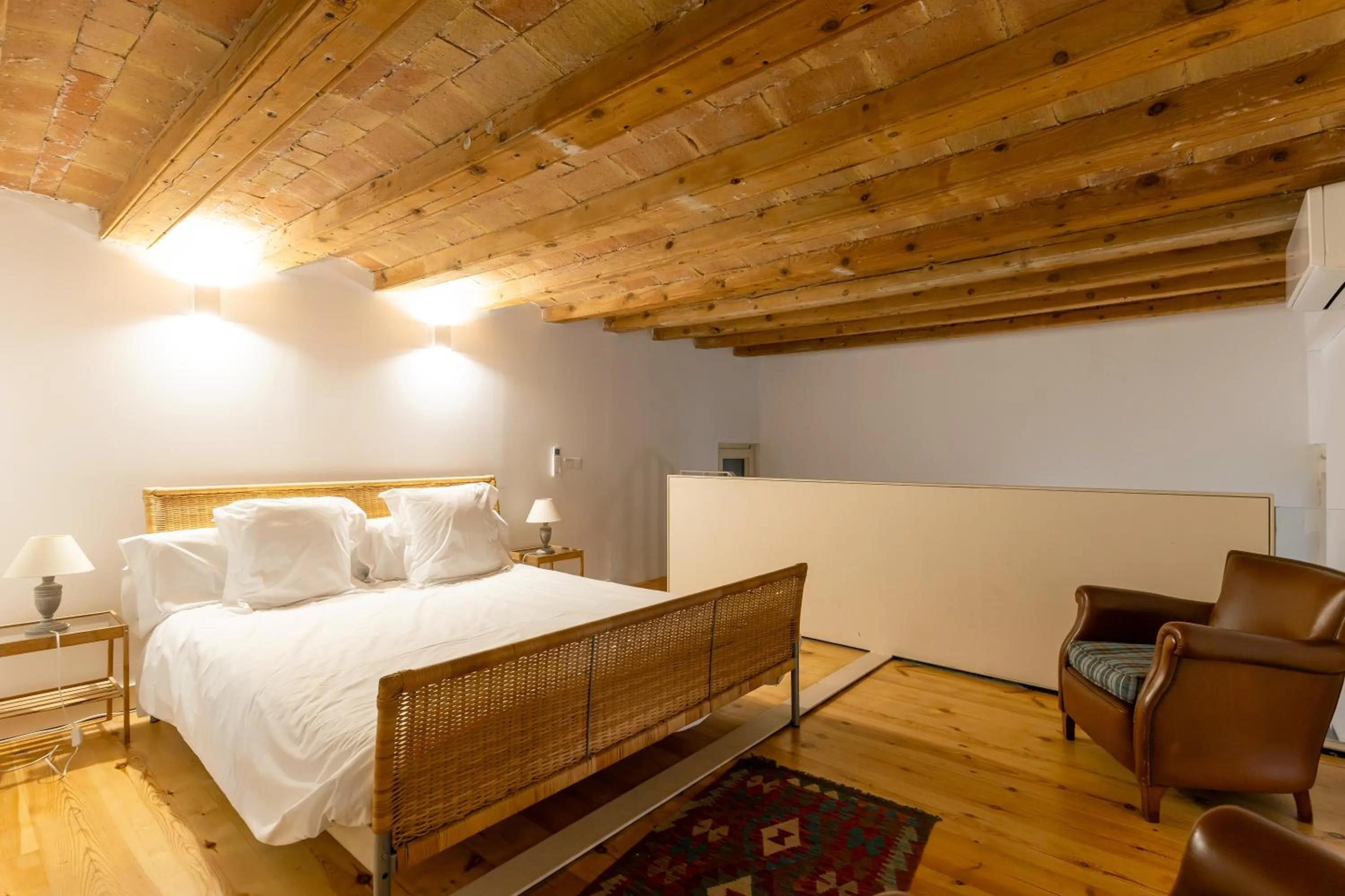 Bedroom, Bed in BCN Apartments 41