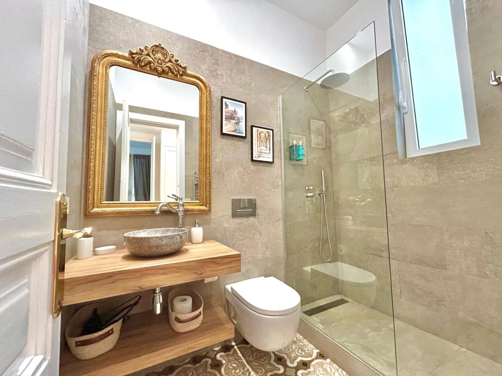 Shower in BCN Apartments 41