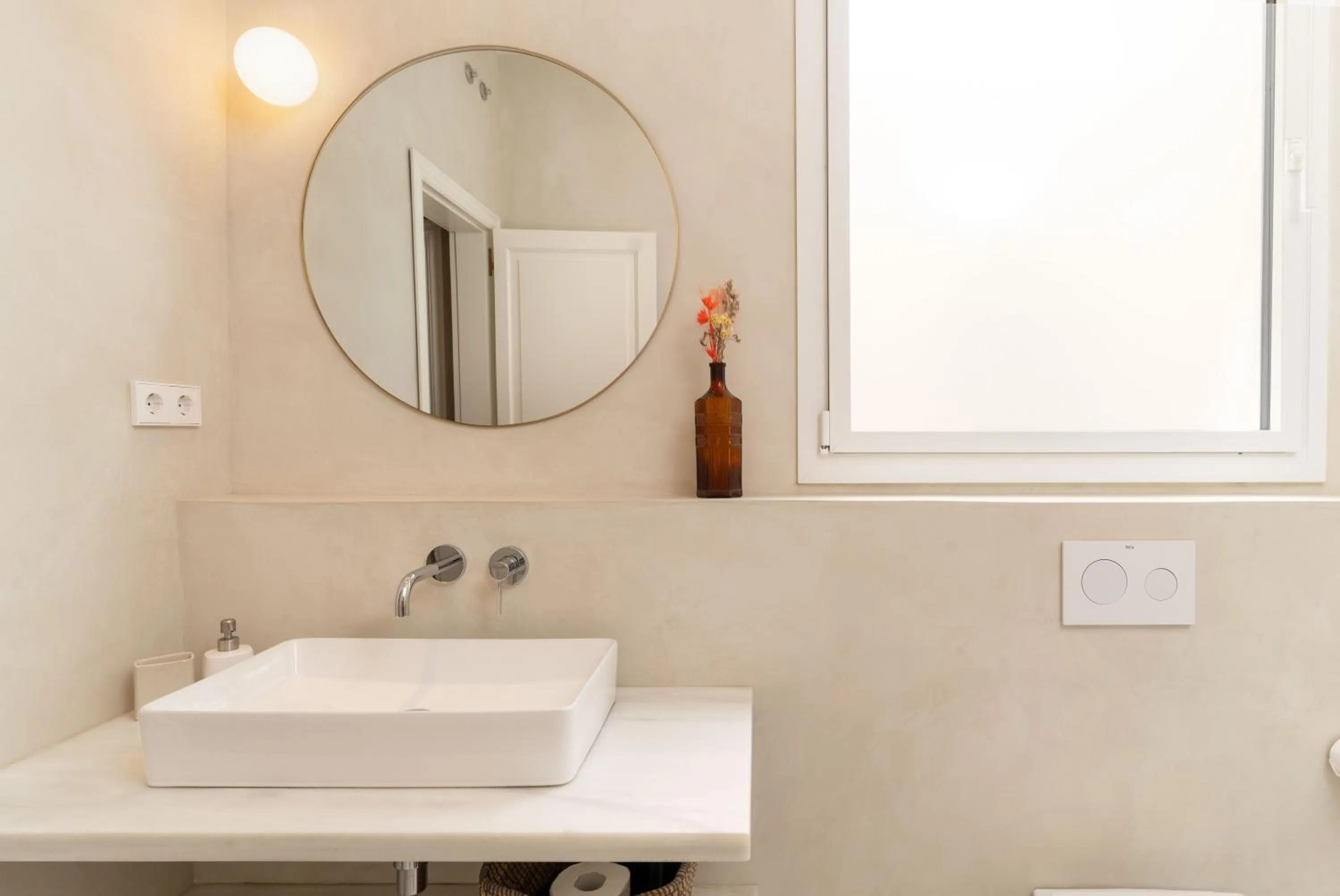 Bathroom in BCN Apartments 41