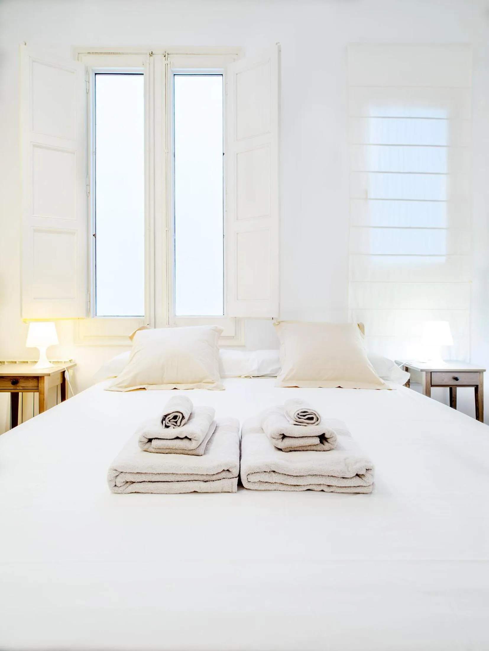 Bedroom, Bed in BCN Apartments 41