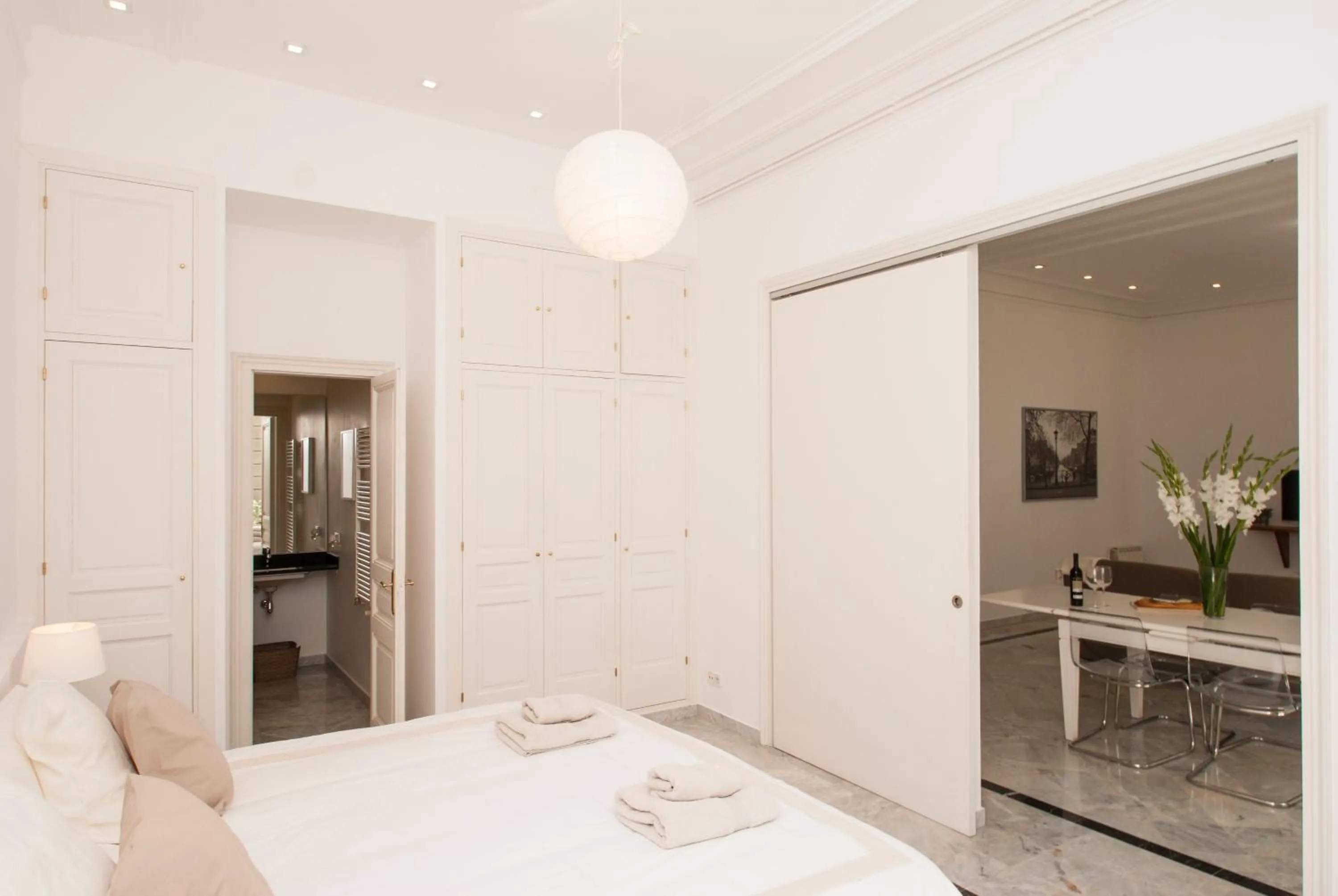 Bedroom, Bed in BCN Apartments 41