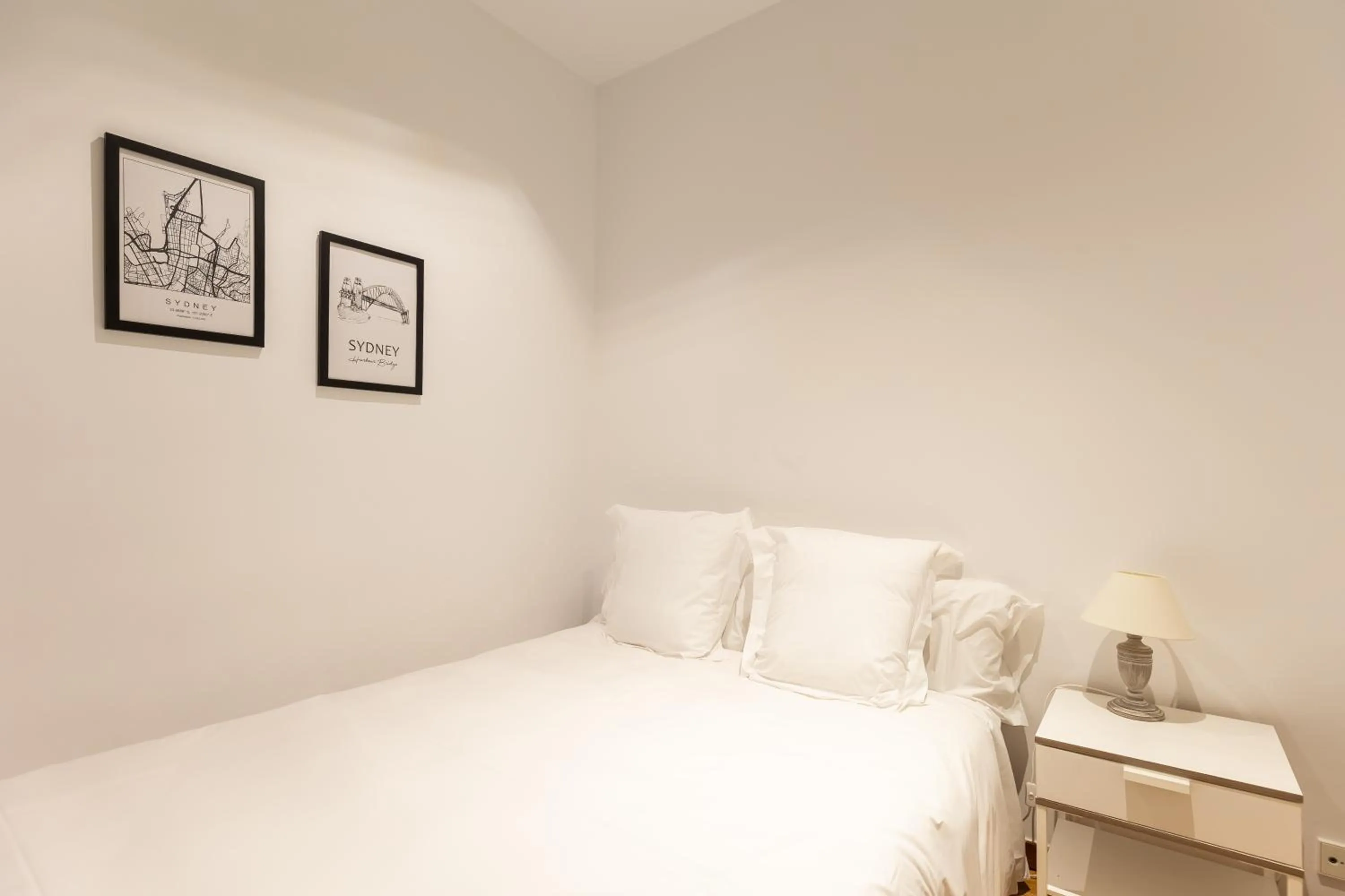 Bedroom, Bed in BCN Apartments 41