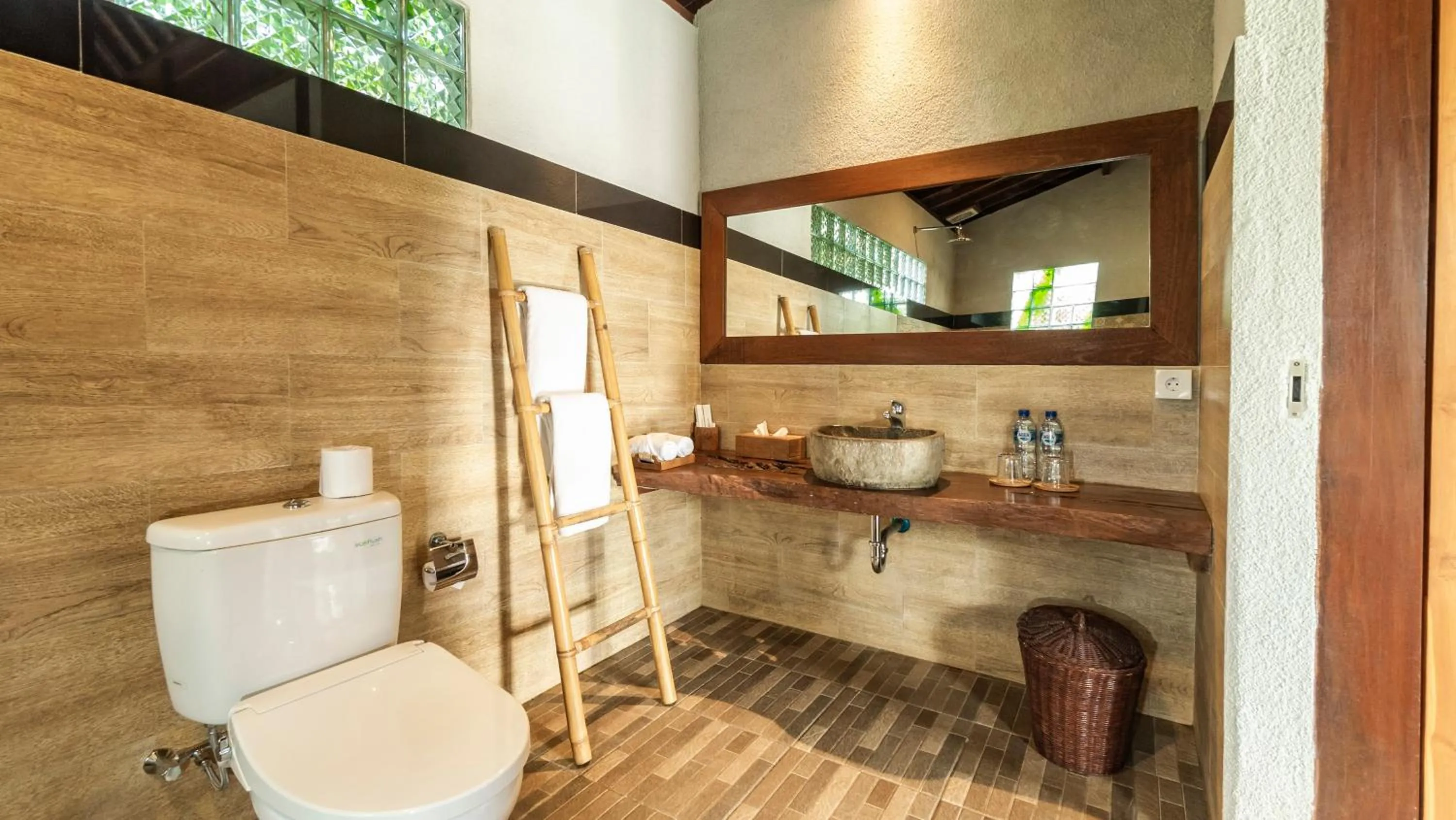 Toilet in Uma Kakul Villas