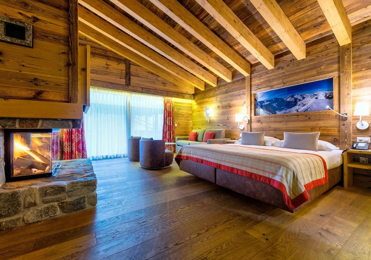 Bedroom, Bed in Nendaz 4 Vallées & SPA 4* Superior