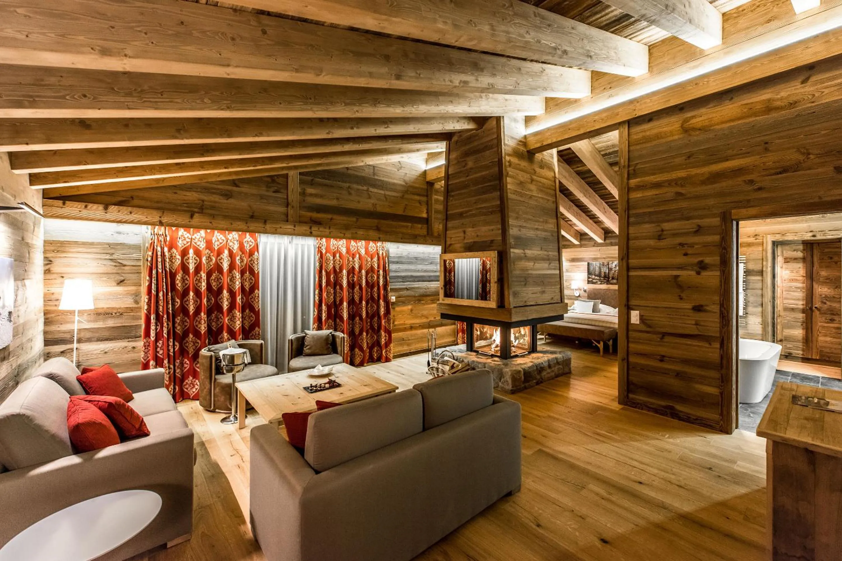 Photo of the whole room in Nendaz 4 Vallées & SPA 4* Superior