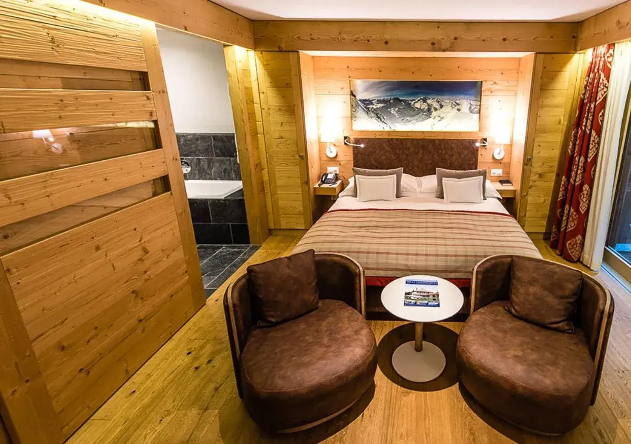 Bedroom, Bed in Nendaz 4 Vallées & SPA 4* Superior Bedroom, Bed in Nendaz 4 Vallées & SPA 4* Superior