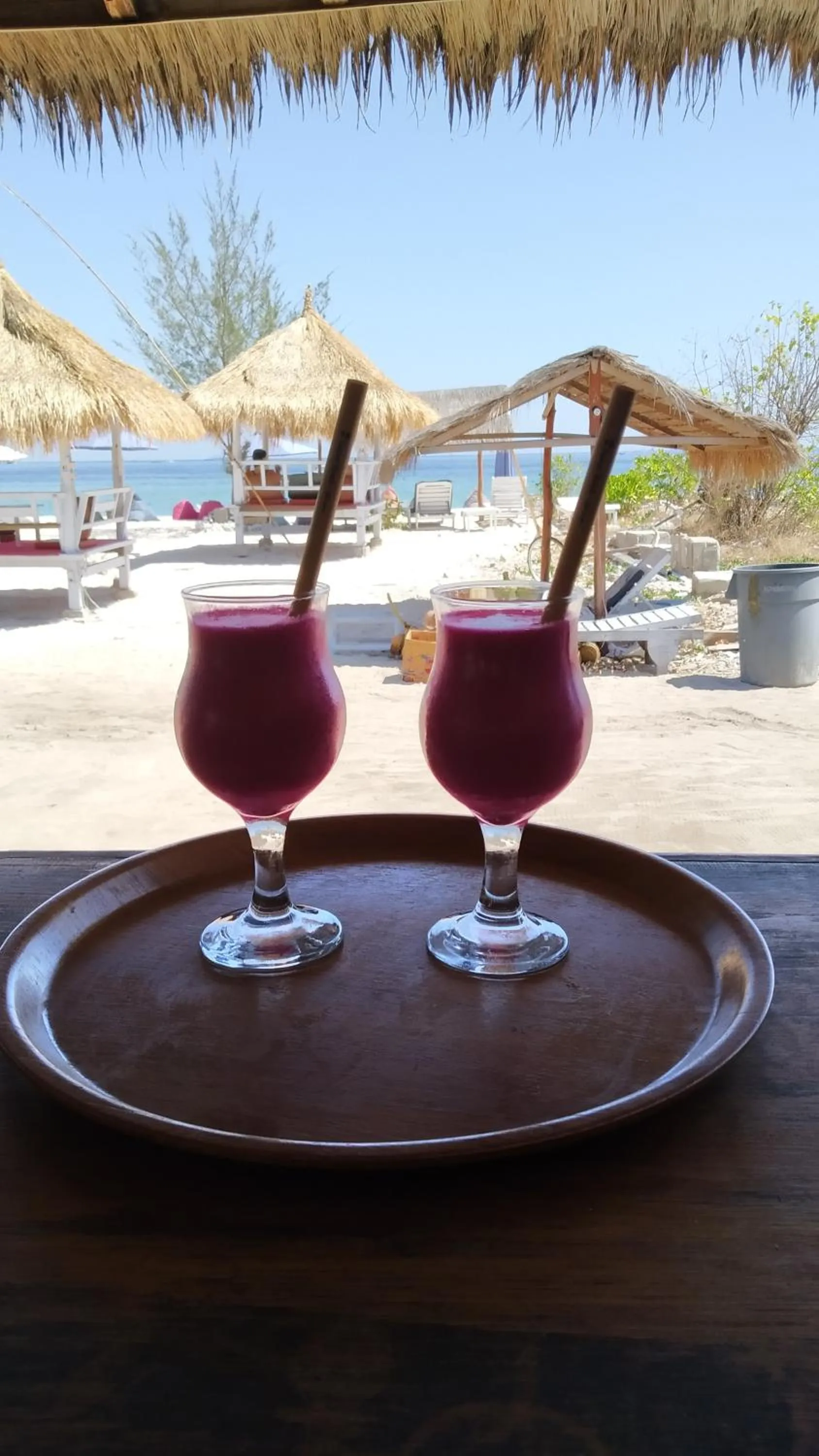 Breakfast in Sunset Beach Bungalow