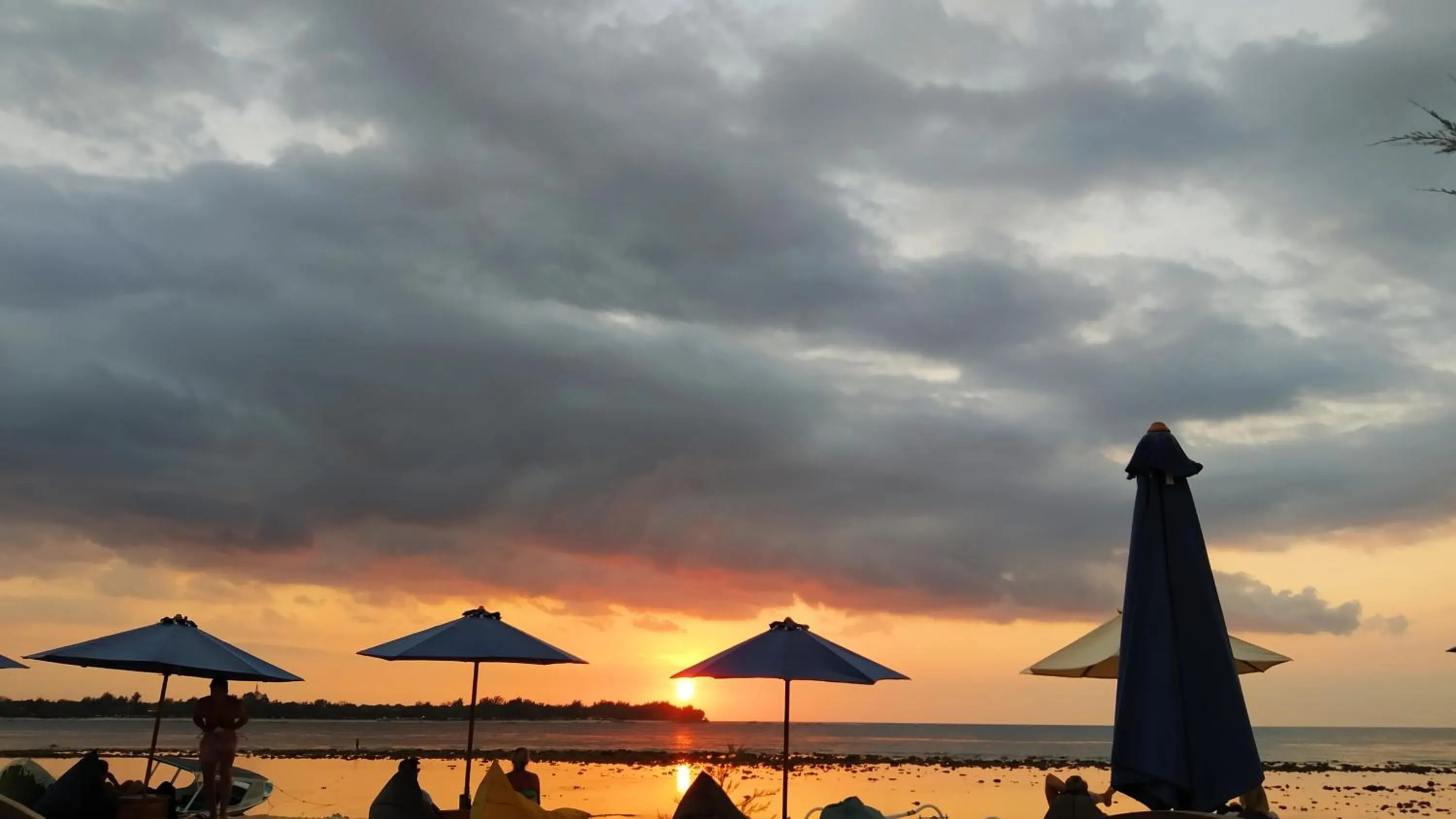 Sunset Beach Bungalow