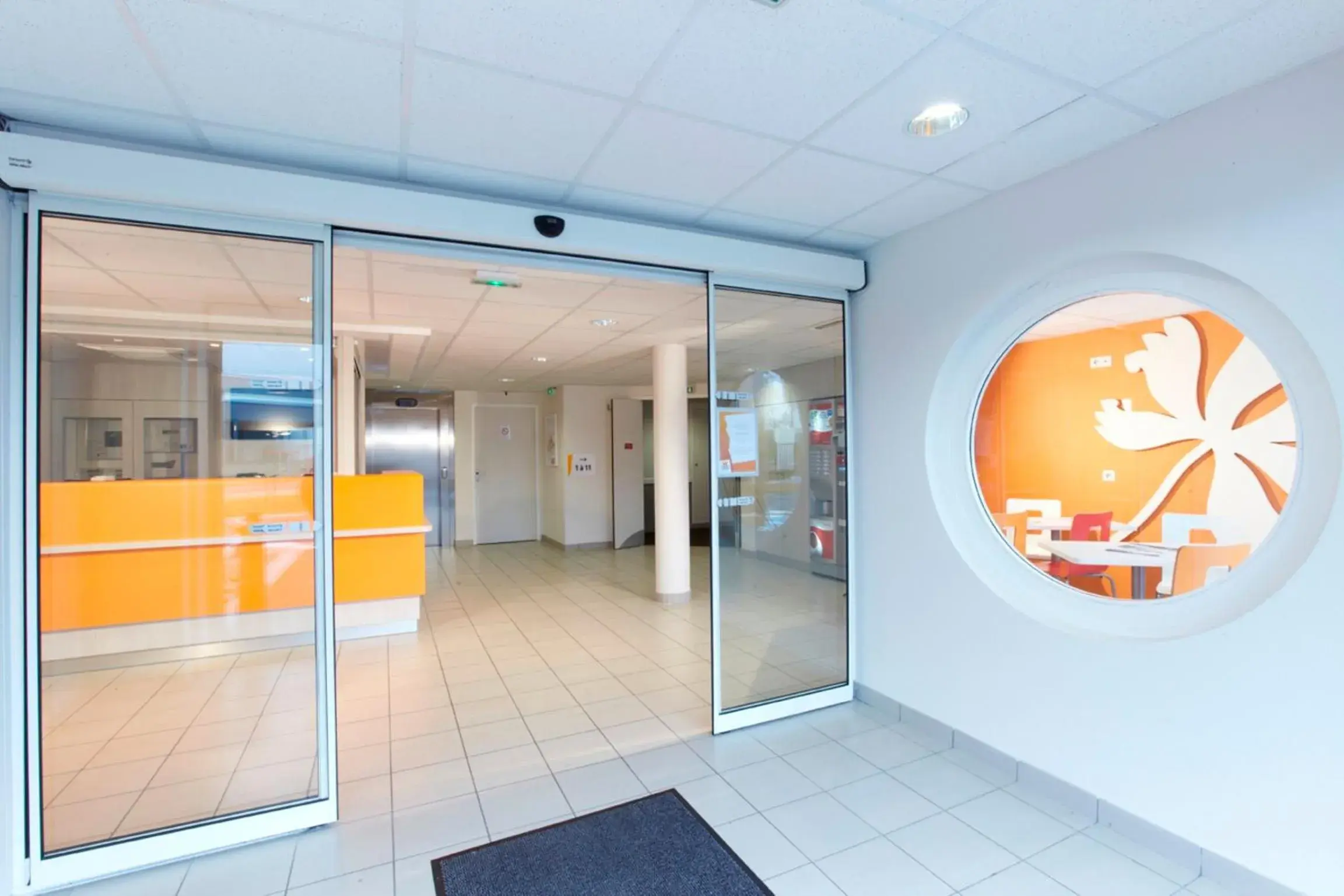 Lobby or reception in Première Classe Roissy - Aéroport CDG - Le Mesnil-Amelot Lobby or reception in Première Classe Roissy - Aéroport CDG - Le Mesnil-Amelot