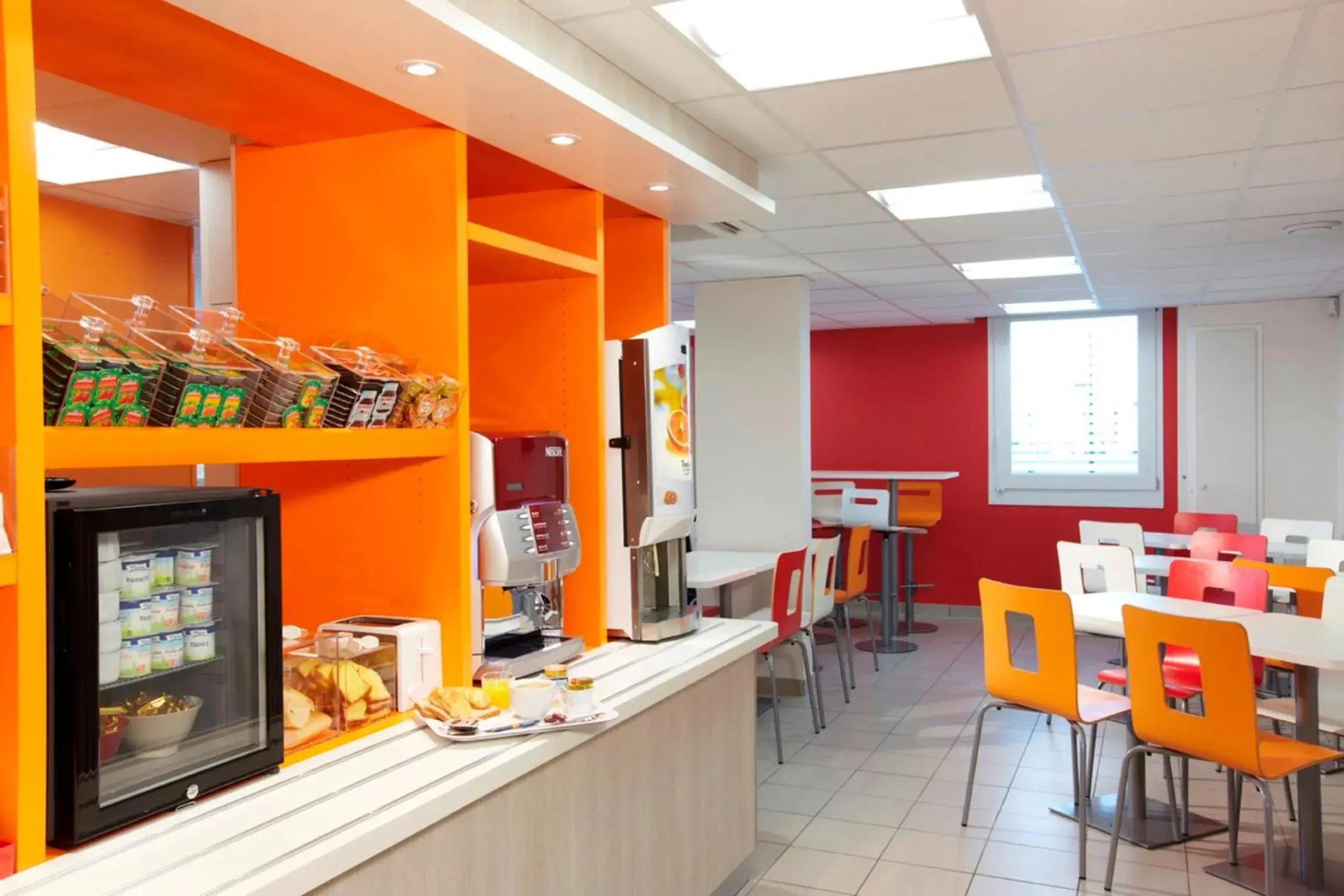 Restaurant/places to eat in Première Classe Roissy - Aéroport CDG - Le Mesnil-Amelot Restaurant/places to eat in Première Classe Roissy - Aéroport CDG - Le Mesnil-Amelot