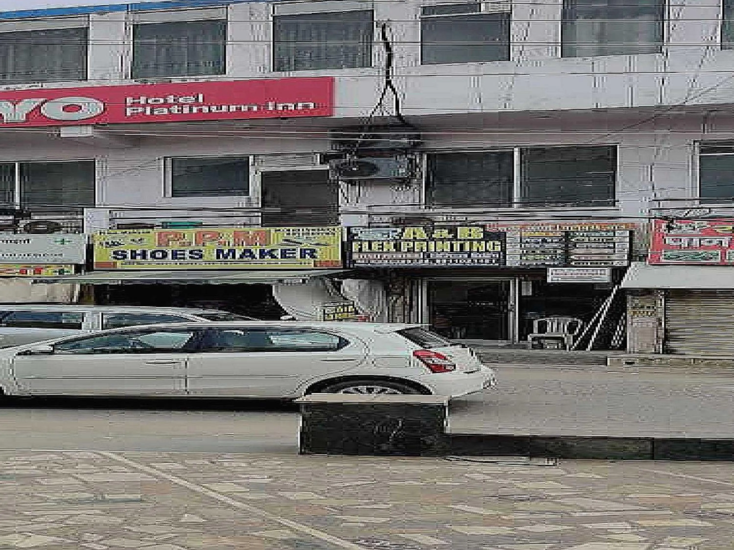 Facade/entrance in Hotel O Platinum Inn