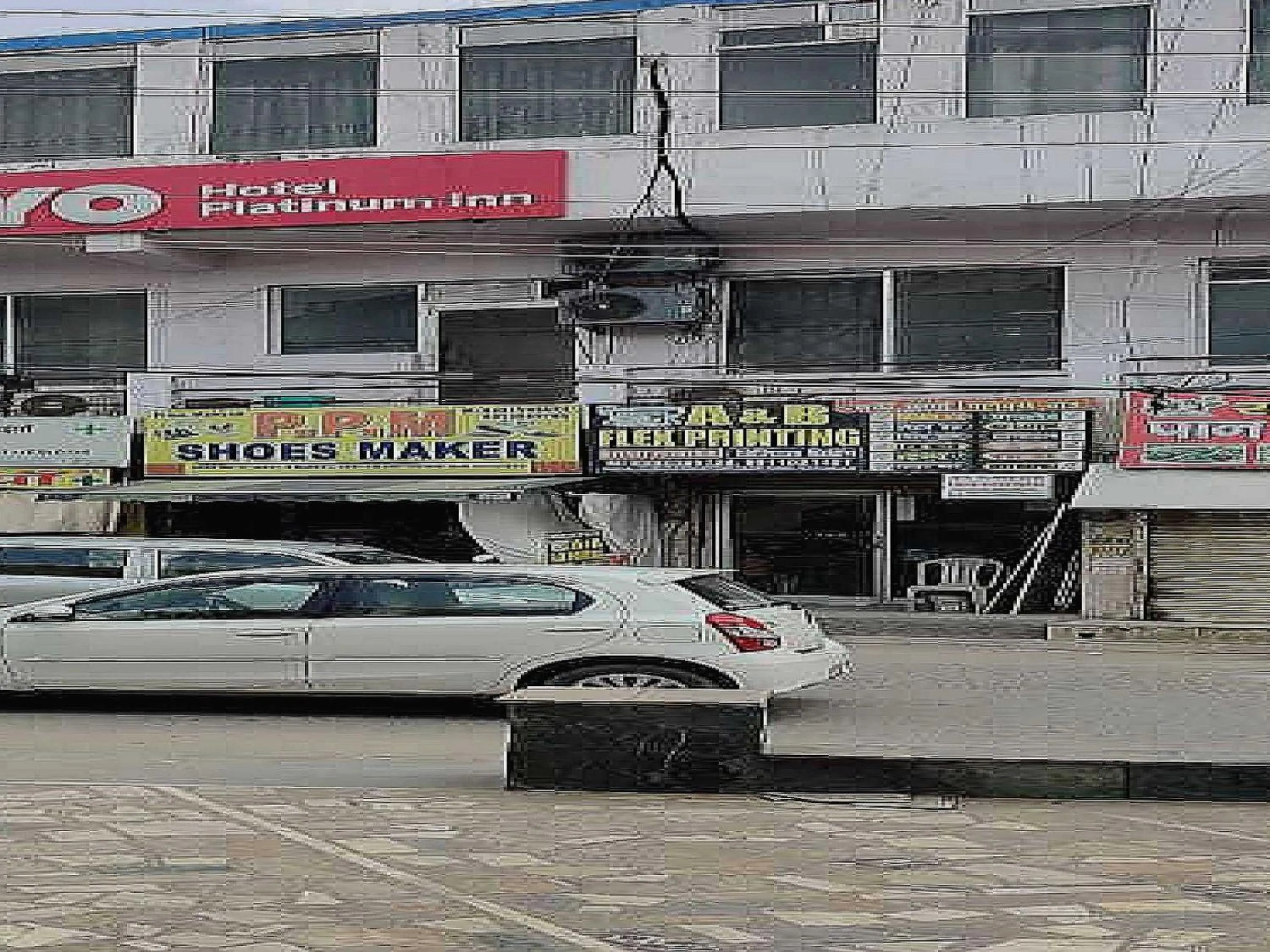 Facade/entrance in Hotel O Platinum Inn