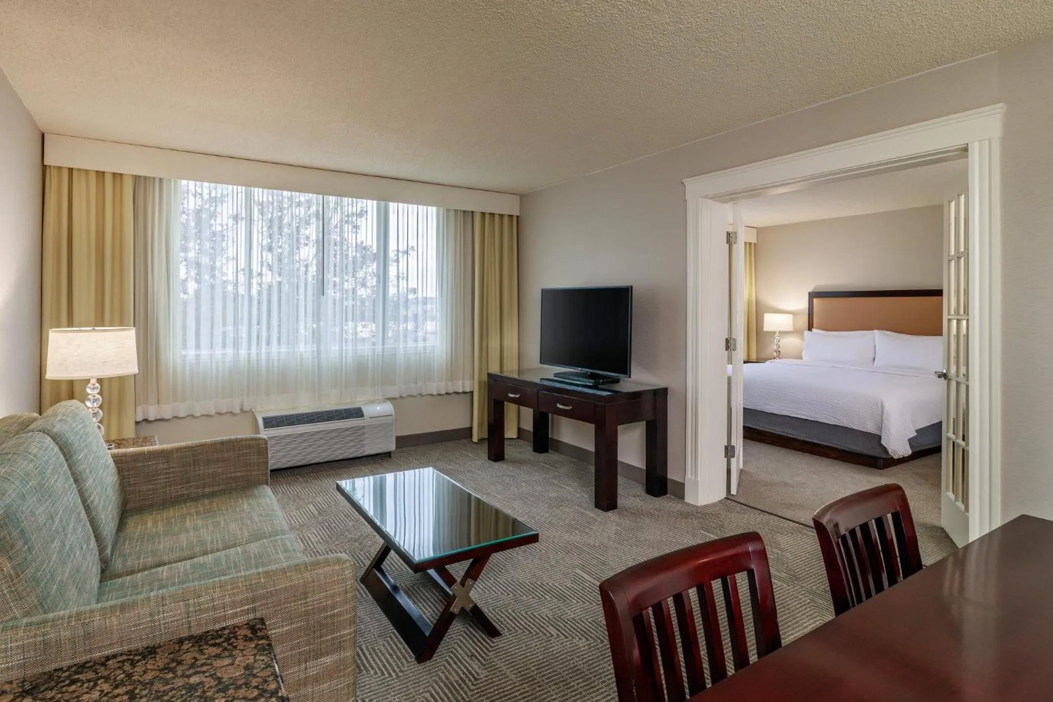 Photo of the whole room, Bed in Holiday Inn & Suites Boston Peabody by IHG