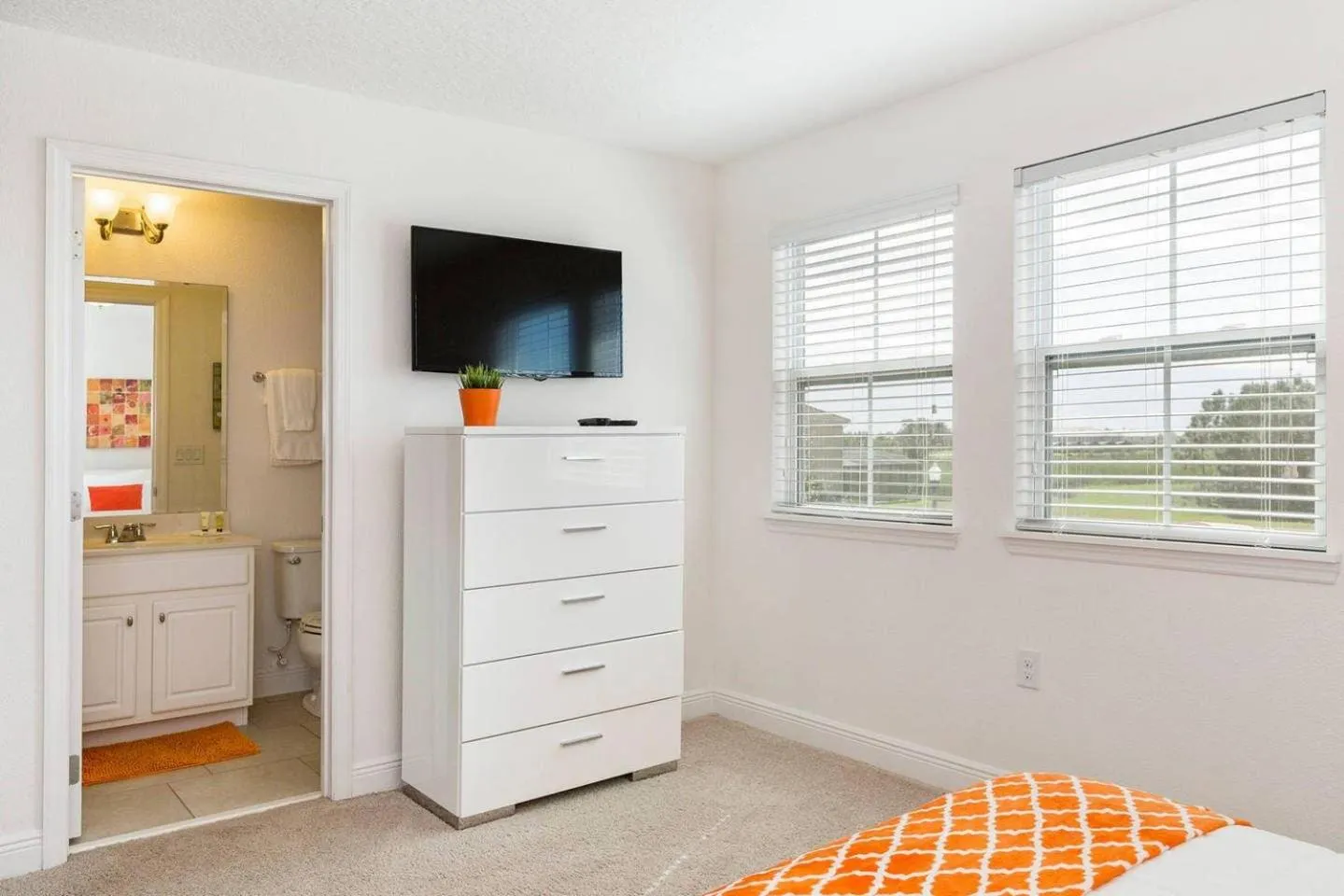 Bed in 4336 Six bed House Water Park Solterra Resort 15 Min from Disney