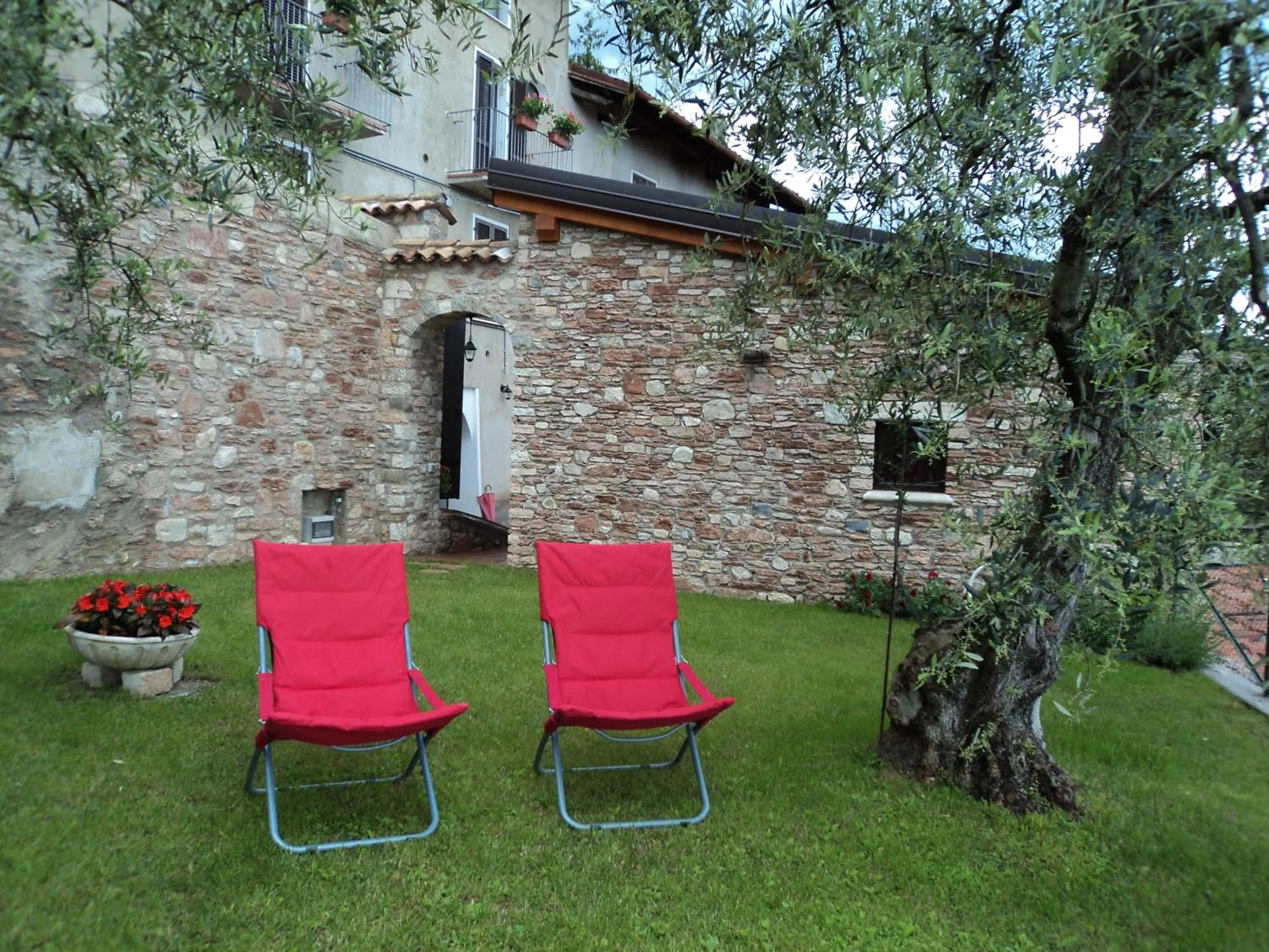 Garden in Bed & Breakfast Giardini di Corte