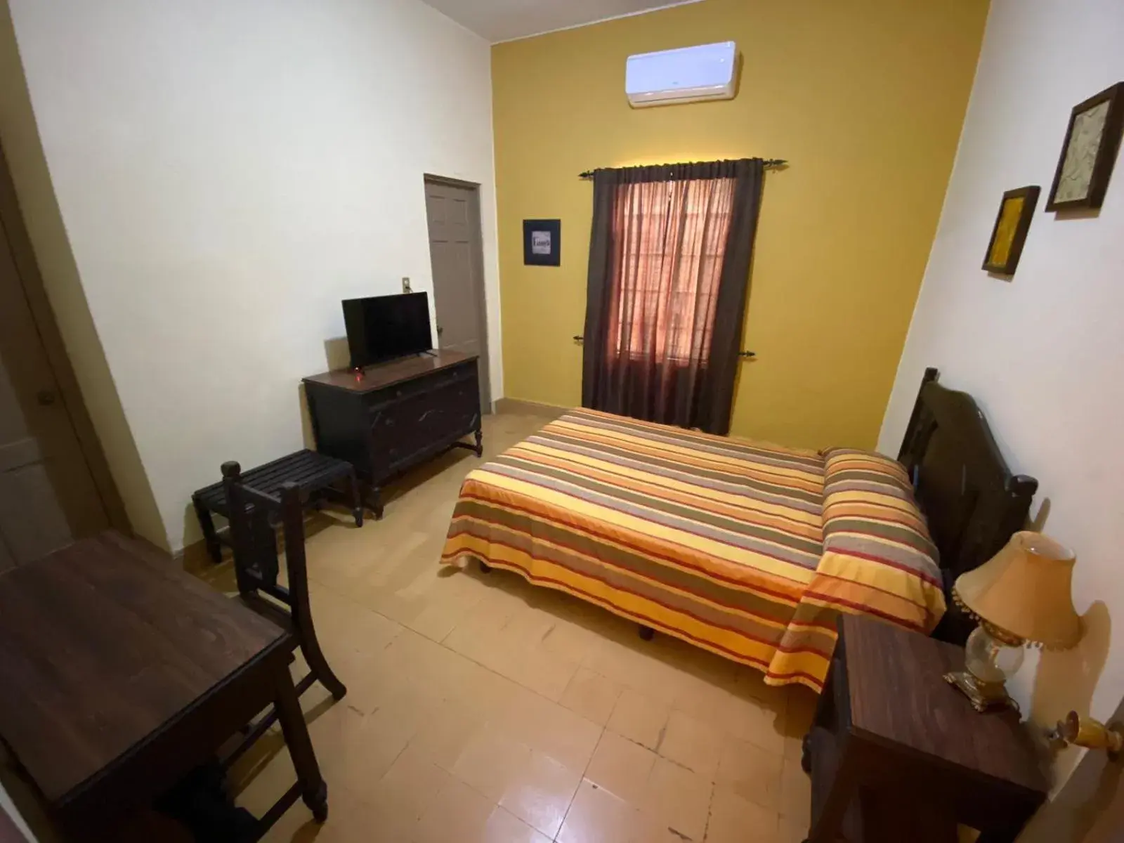 Budget Double Room in Hotel Los Monteros Budget Double Room in Hotel Los Monteros