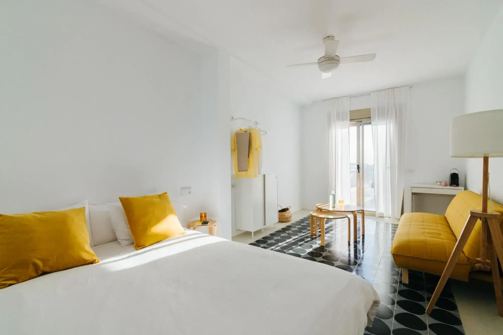 Deluxe Double Room with Balcony and Sea View in Punta Paradiso Deluxe Double Room with Balcony and Sea View in Punta Paradiso