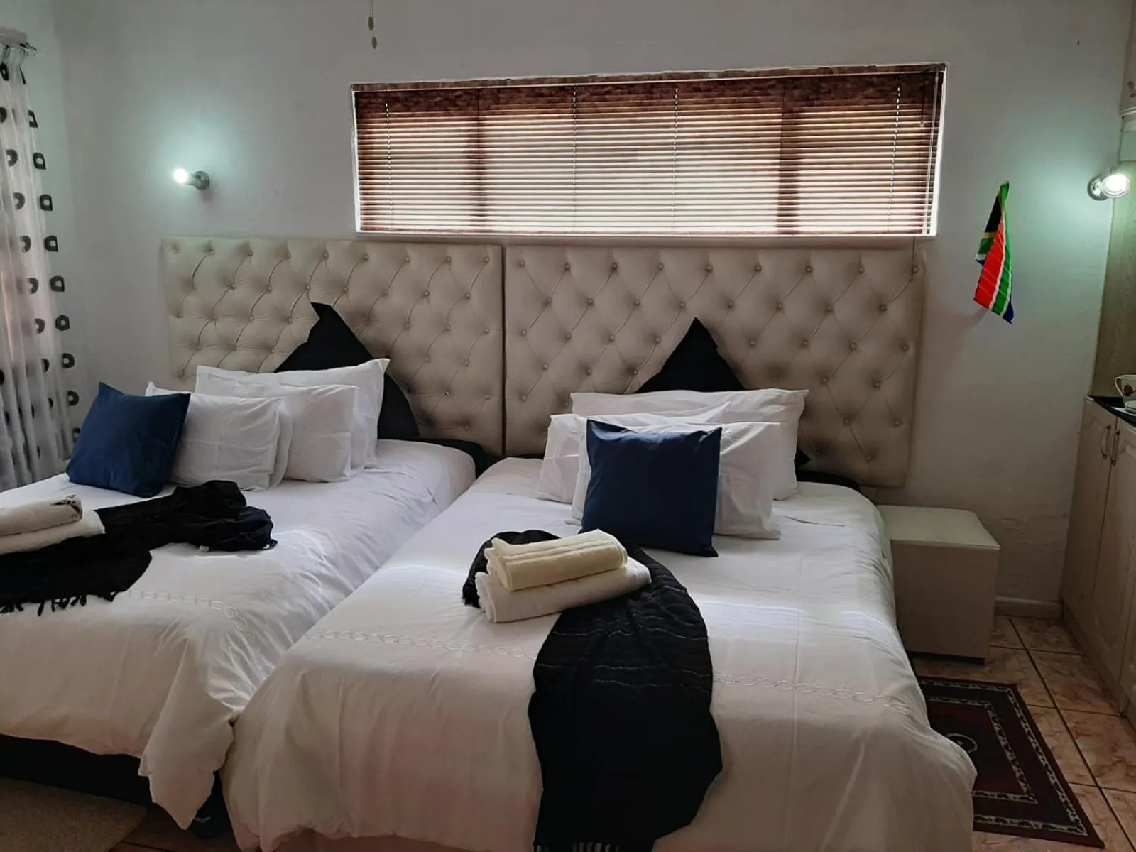 Bed in Turning Point Bed & Breakfast