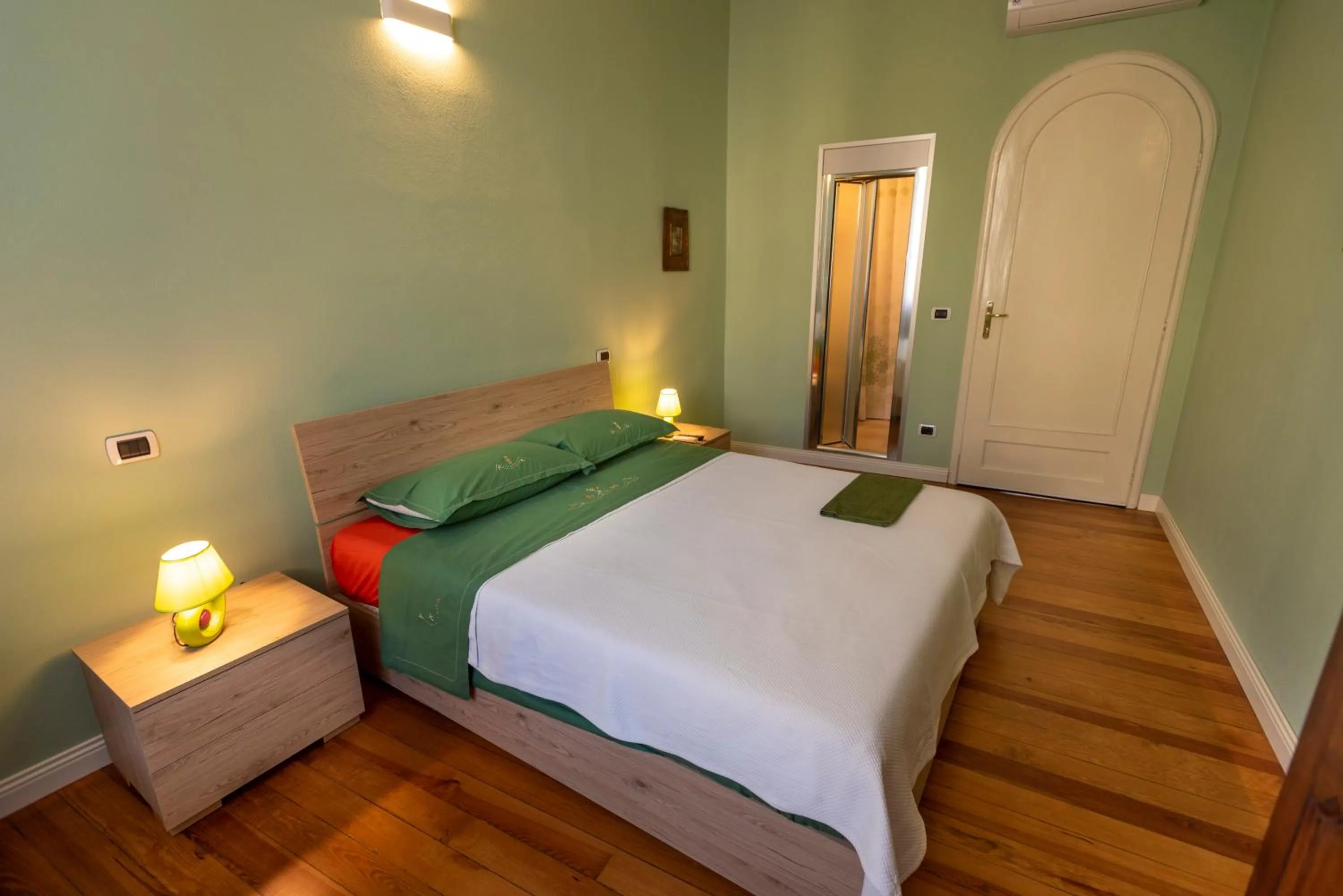 Photo of the whole room in Porte ad Arco