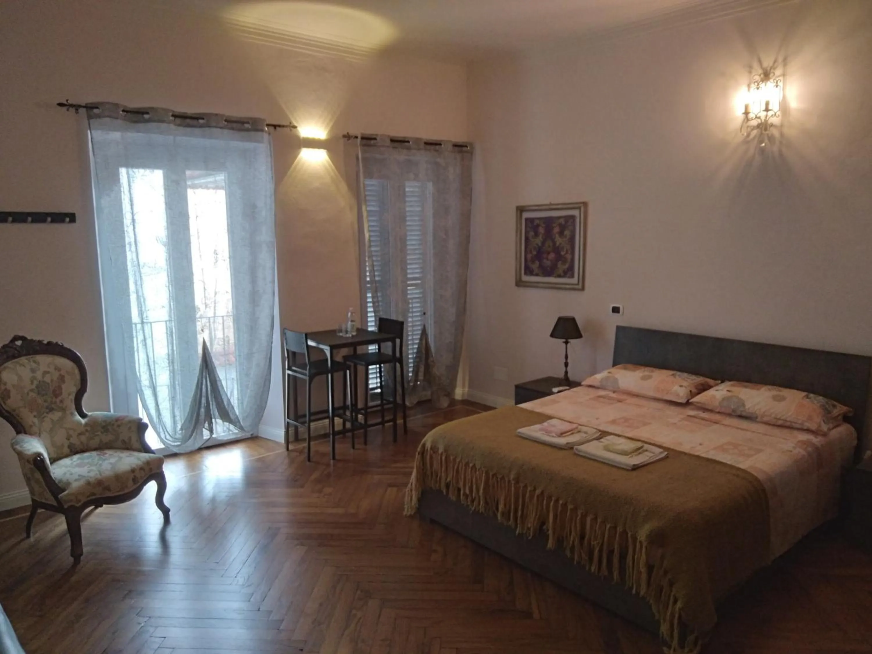 Photo of the whole room in Porte ad Arco