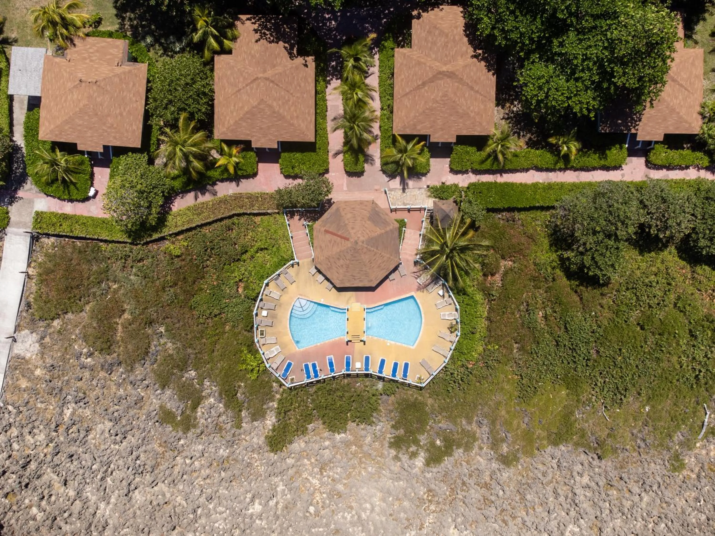 Pool view in Seagrape Plantation Resort & Dive Center