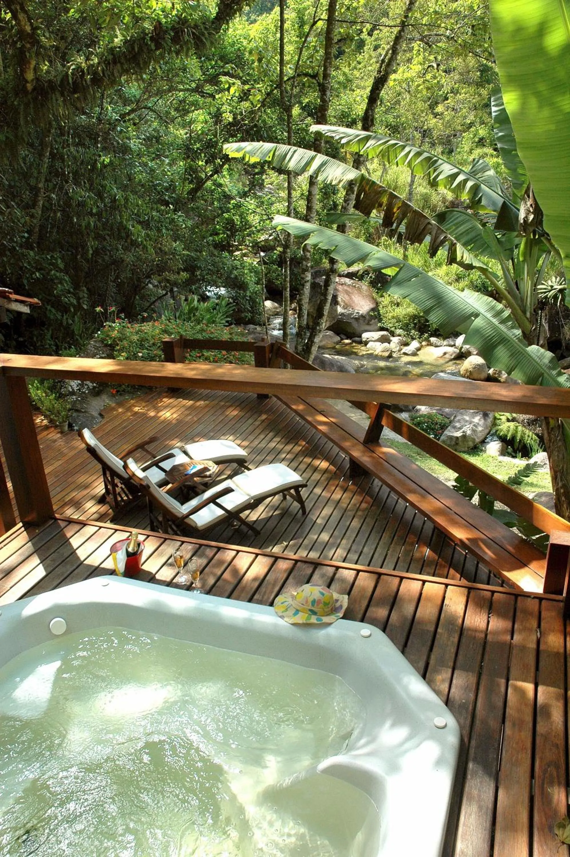 Hot Tub in Pousada Casa Bonita