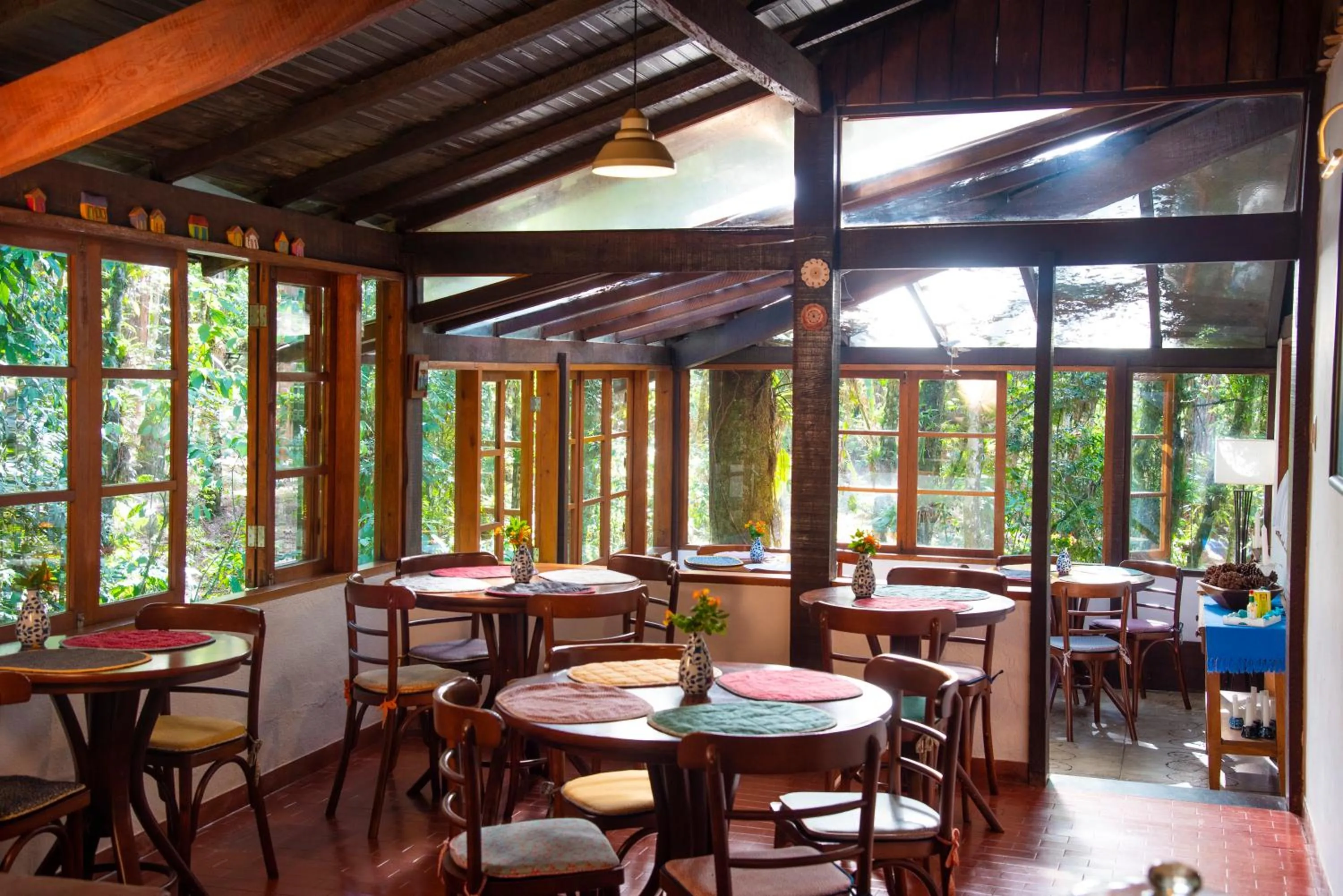 Restaurant/places to eat in Pousada Casa Bonita
