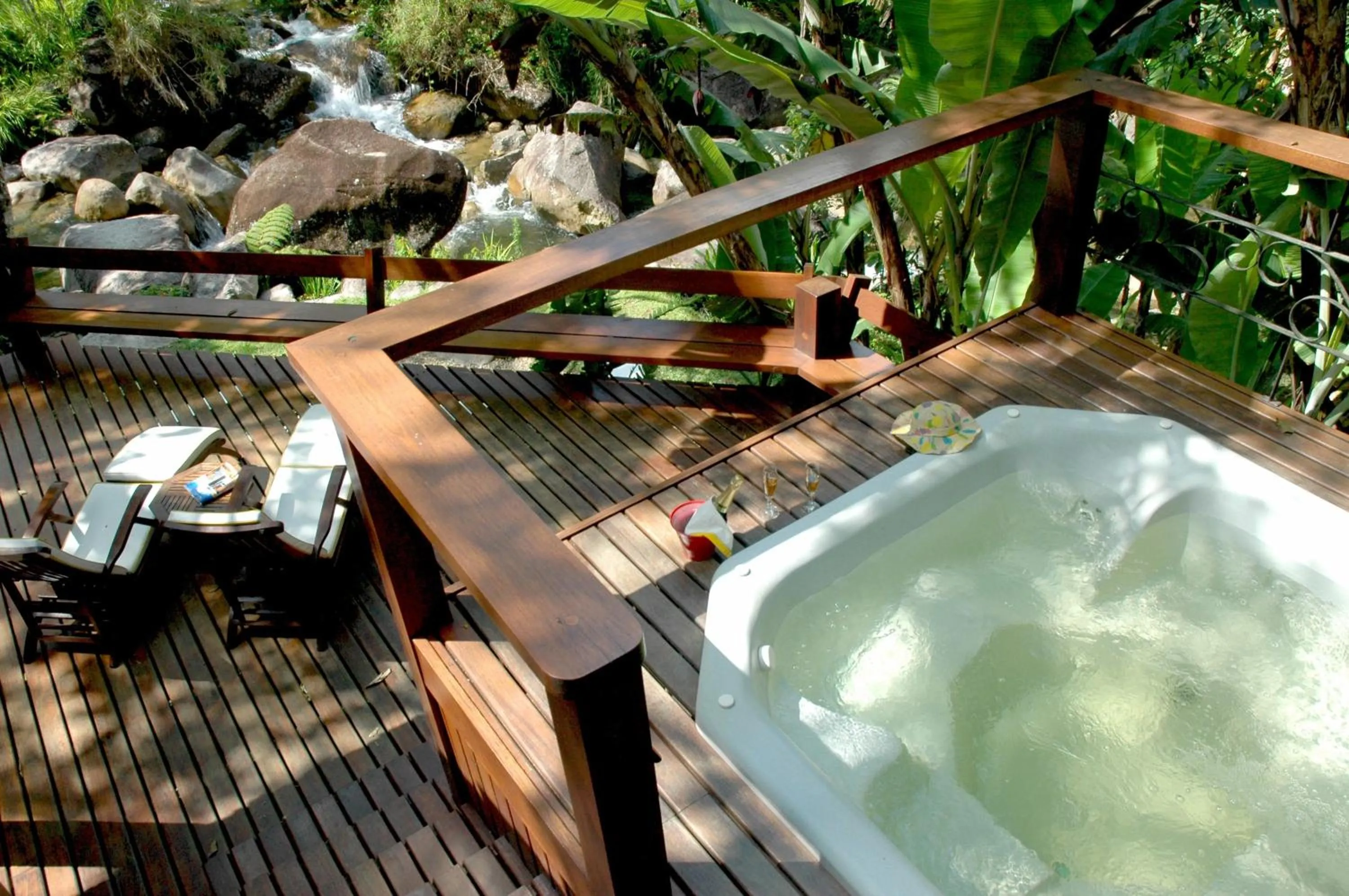 Hot Tub in Pousada Casa Bonita