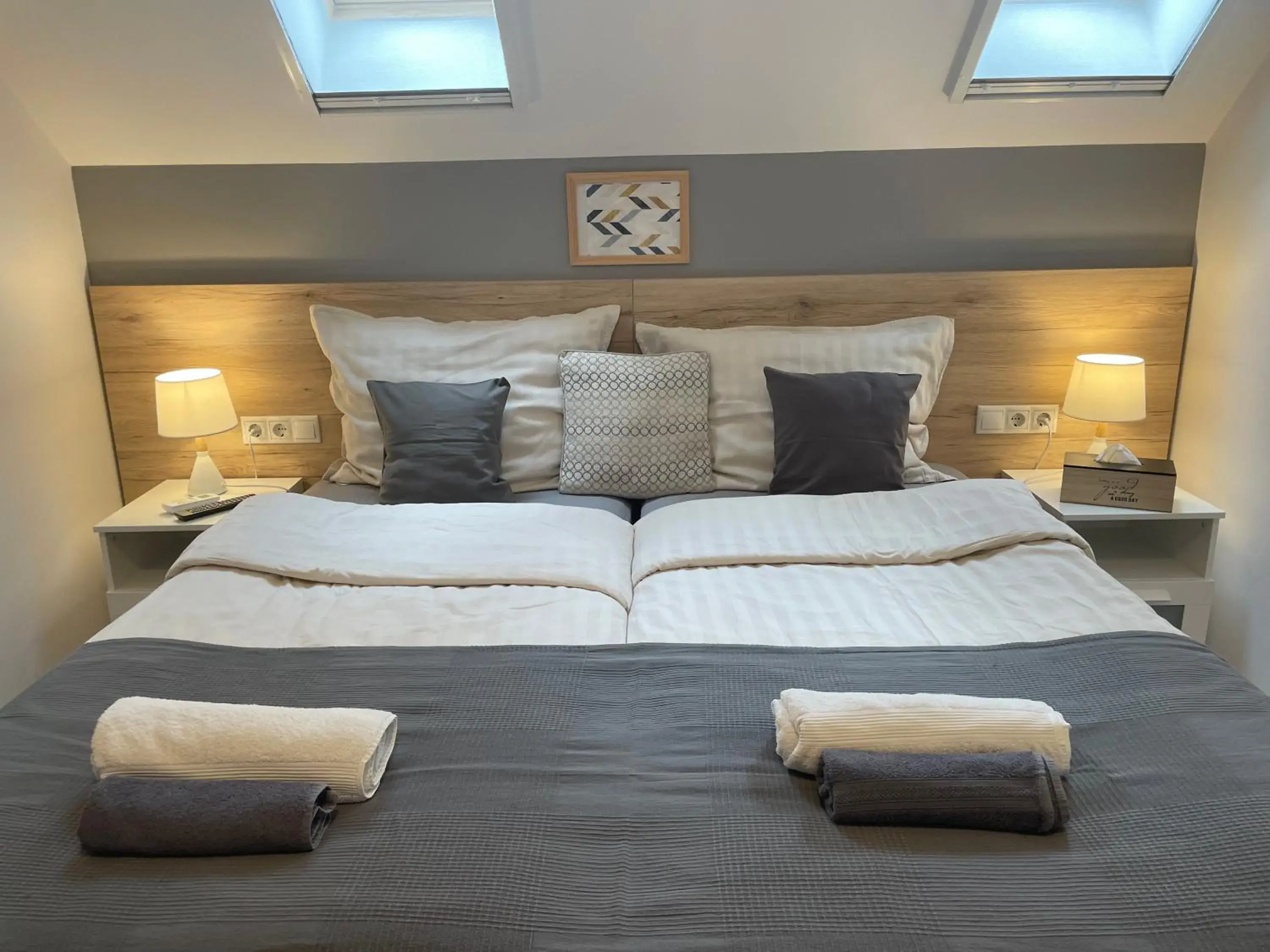 Double or Twin Room in Budapest Airport Almáskert Panzió Double or Twin Room in Budapest Airport Almáskert Panzió