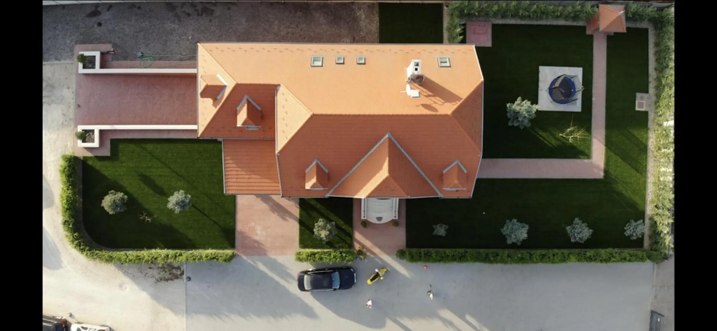 Property building in Budapest Airport Almáskert Panzió