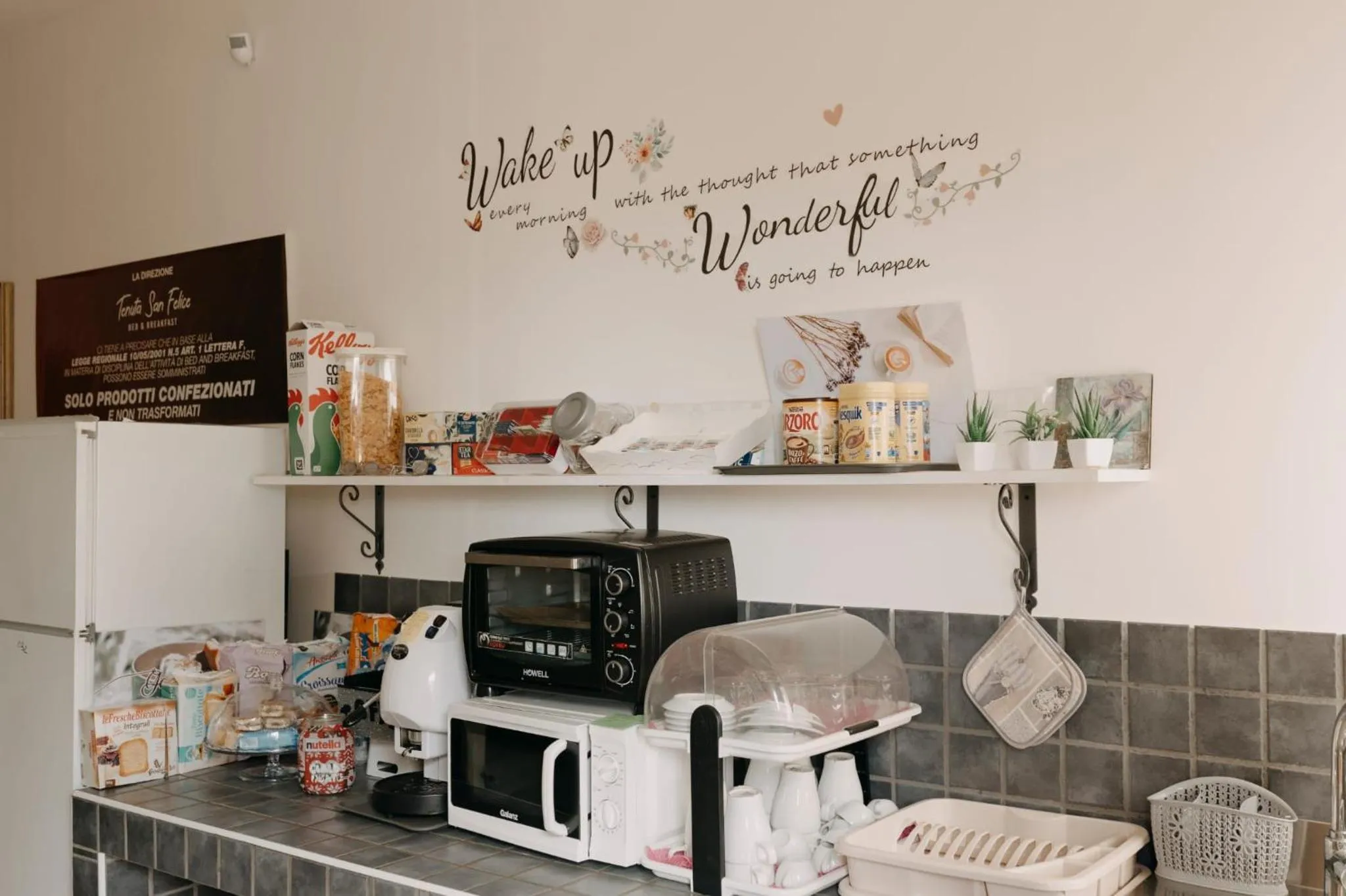 Coffee/tea facilities in b&b Tenuta San Felice