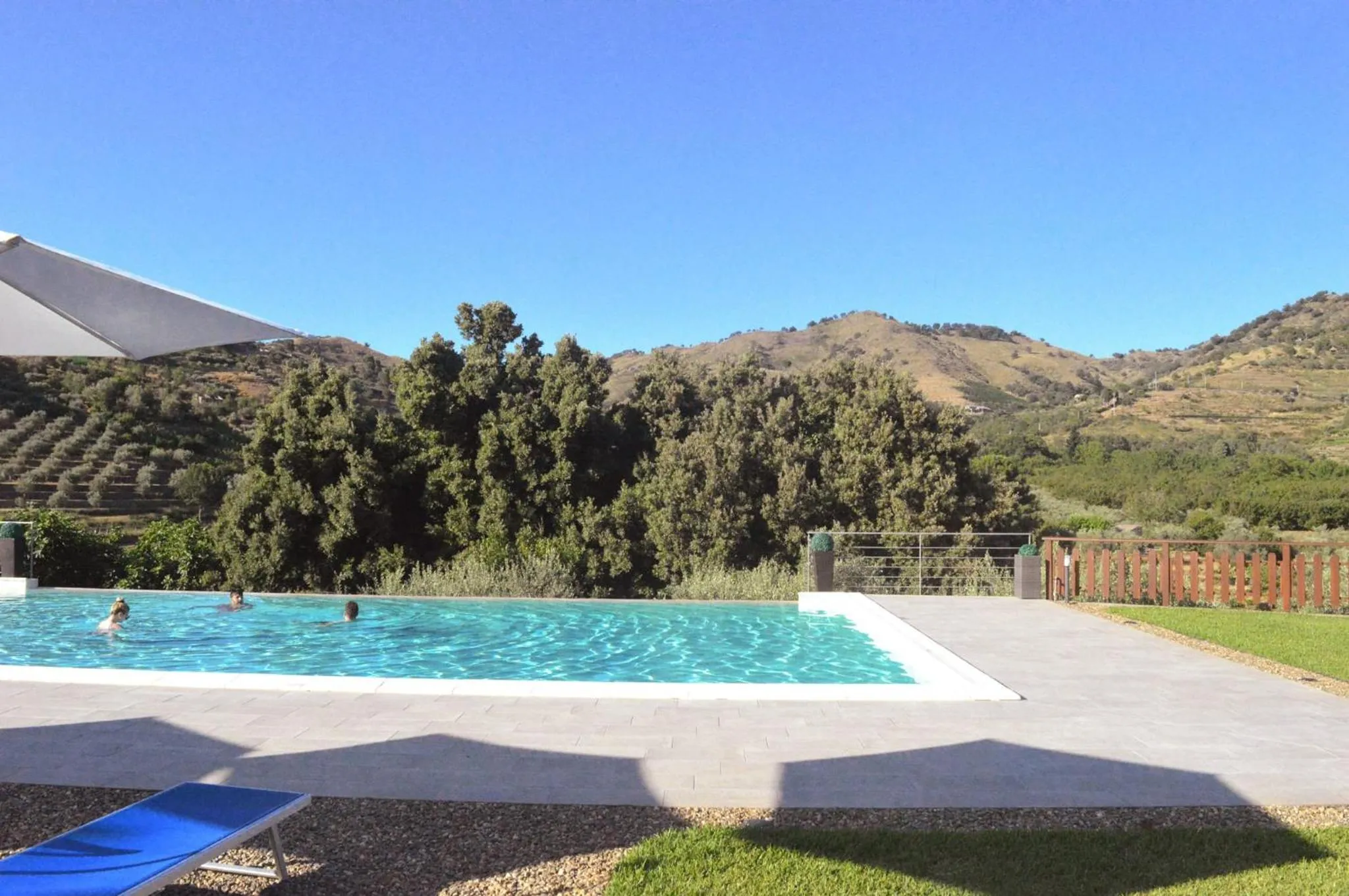 Solarium in Mauro Home Bed and Relax