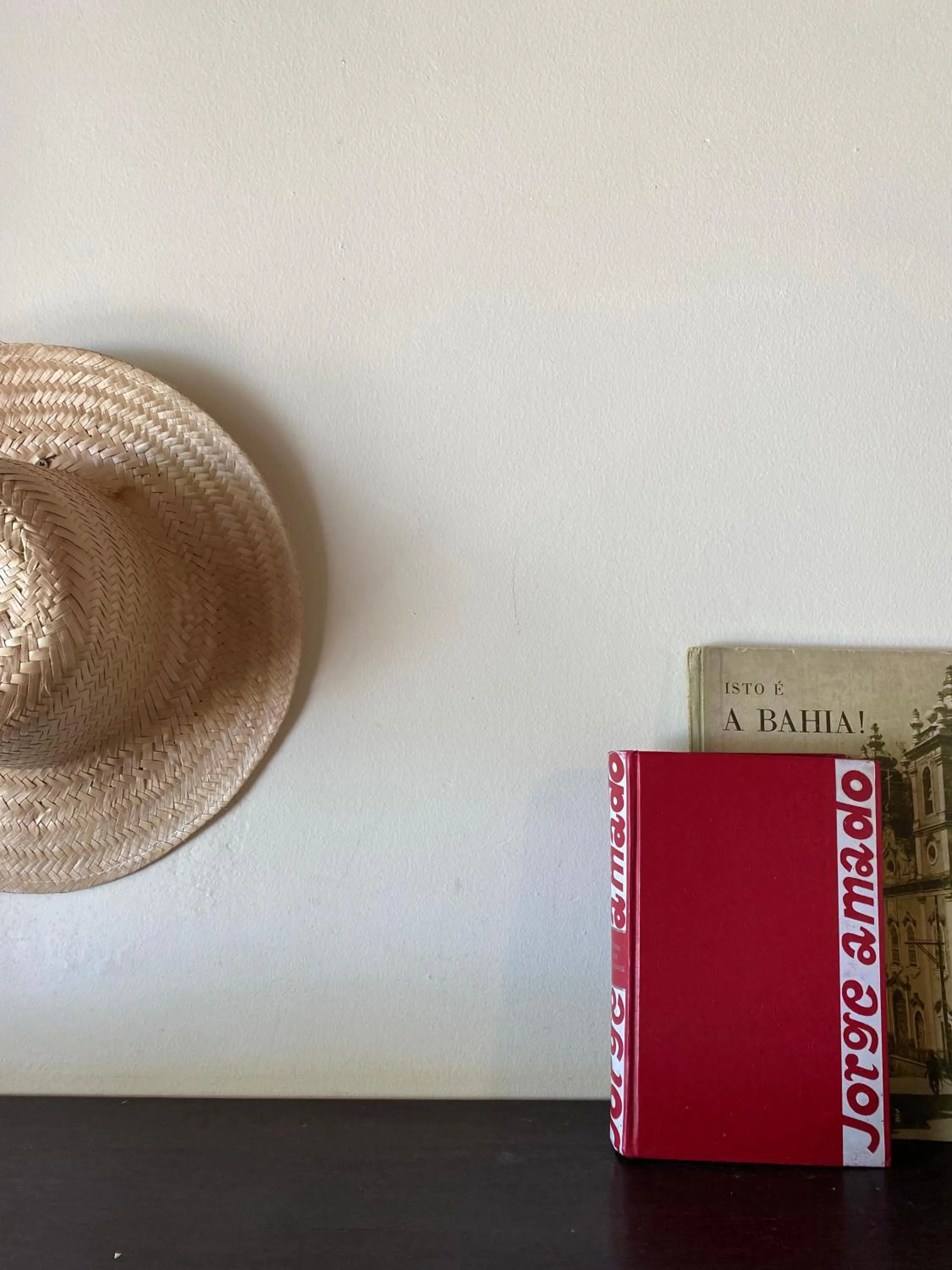 Decorative detail in Pousada Pouso da Maré