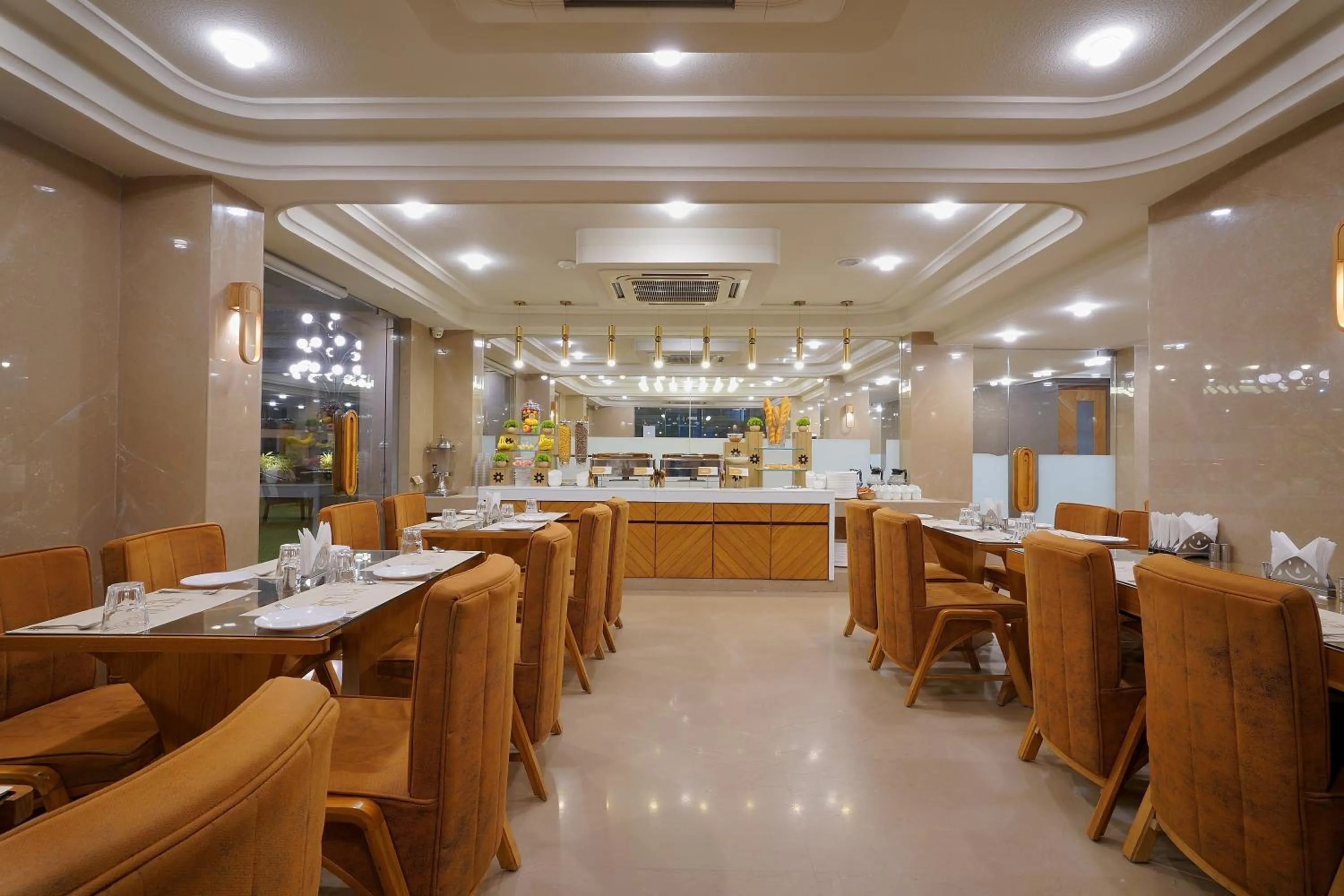 Restaurant/places to eat in Artilla Inn
