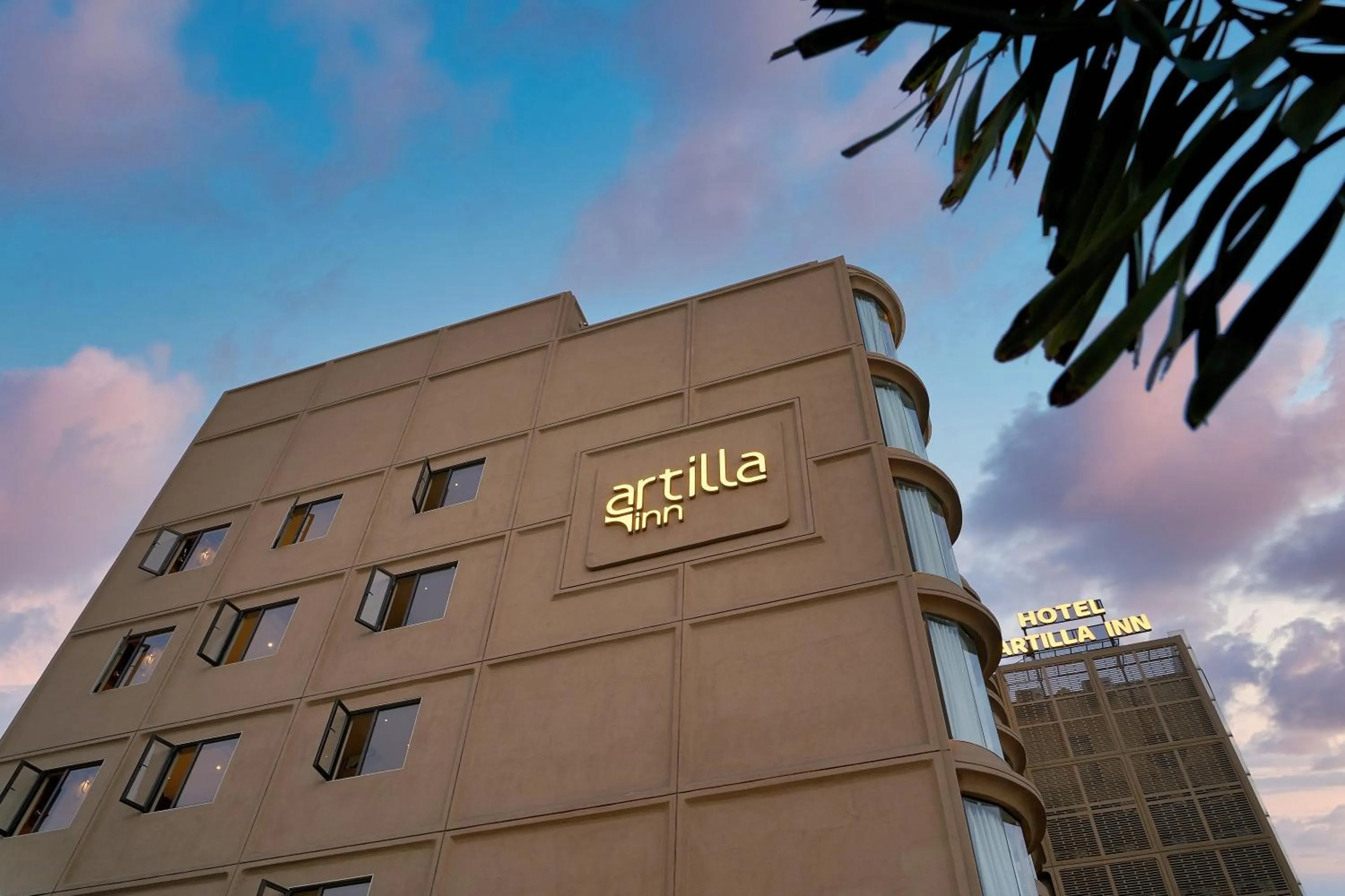 Facade/entrance in Artilla Inn