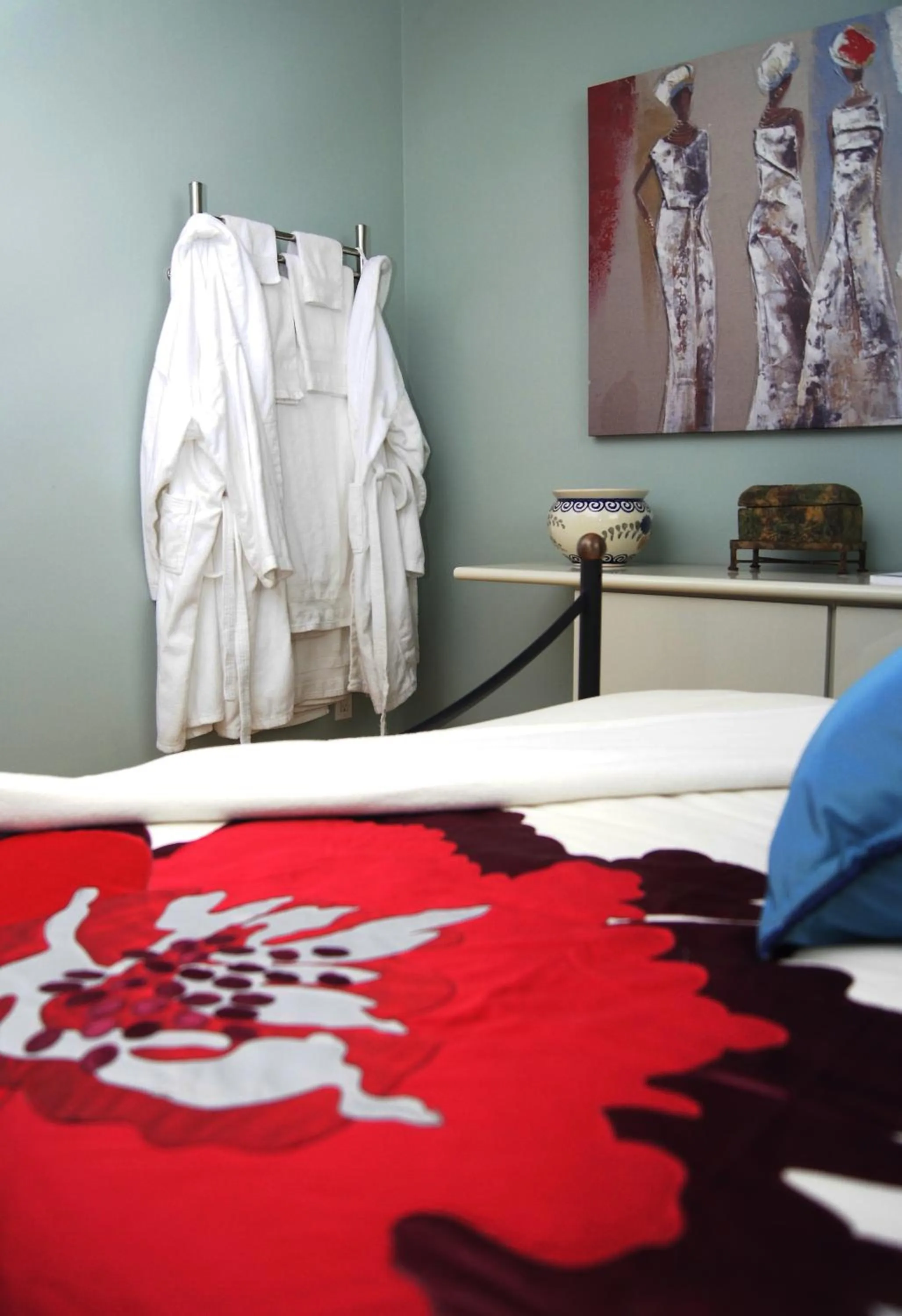 Decorative detail, Bed in Gîte Chez Baza