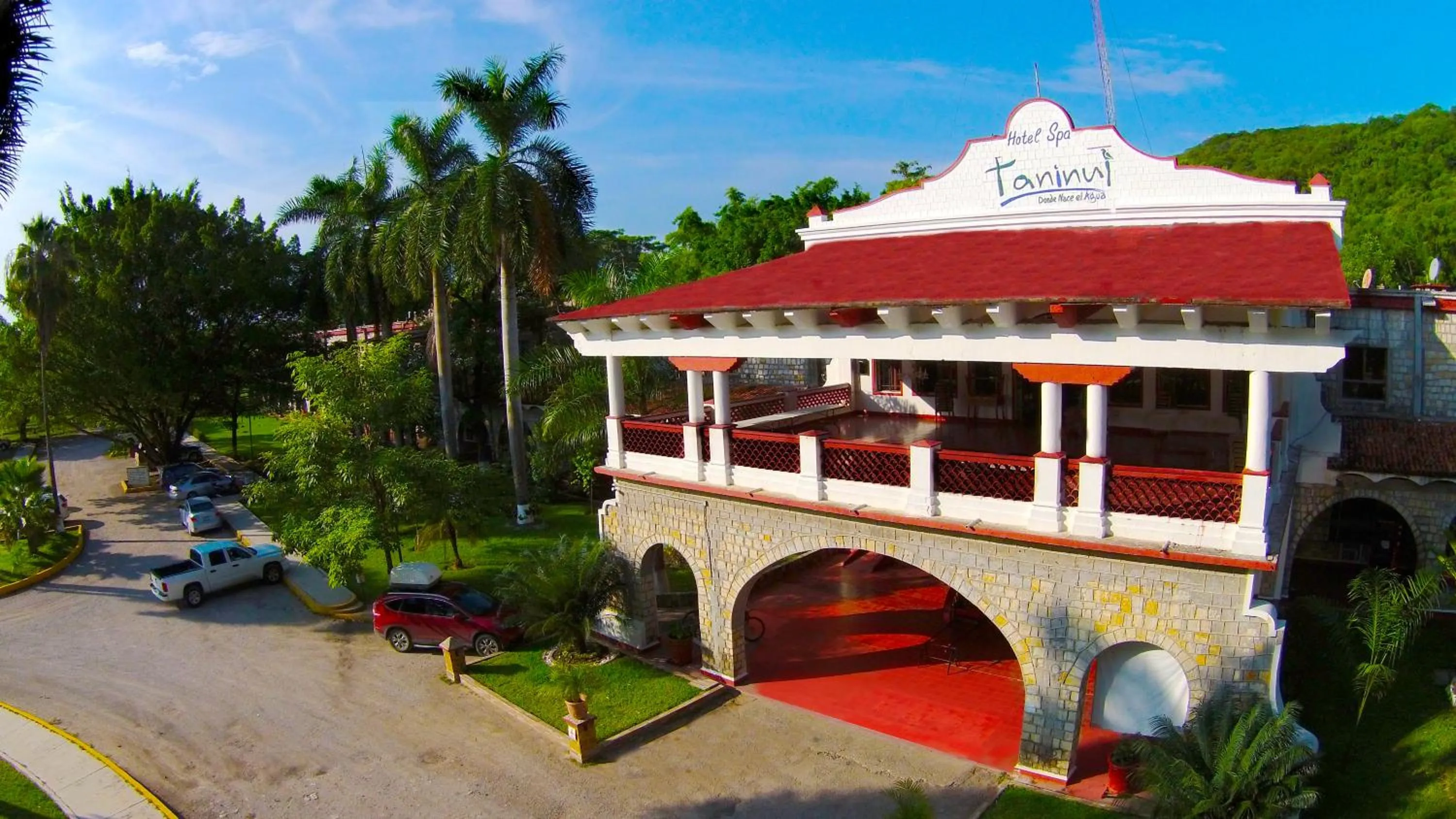 Property building, BBQ Facilities in Hotel SPA Taninul