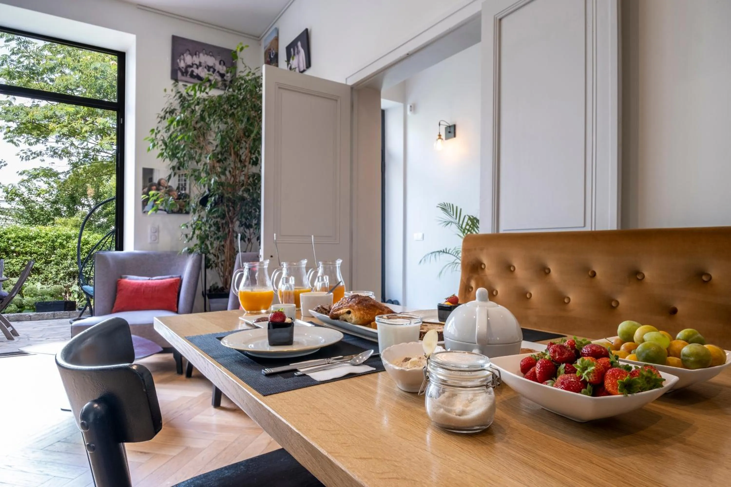 Continental breakfast in Escale Rochelaise B&B, SPA bain nordique et sauna tonneau