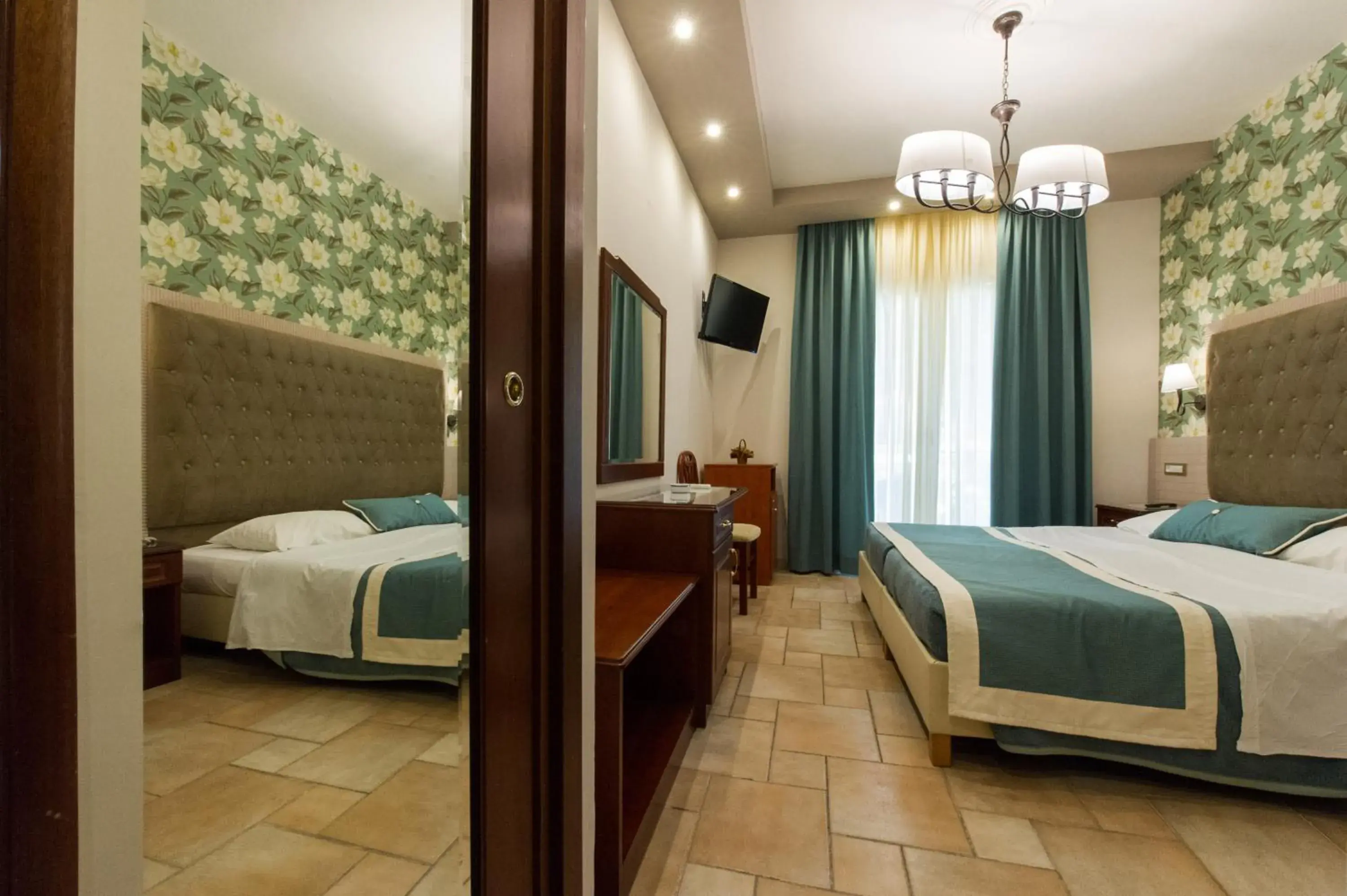 Double Room in Olympic Hotel Double Room in Olympic Hotel